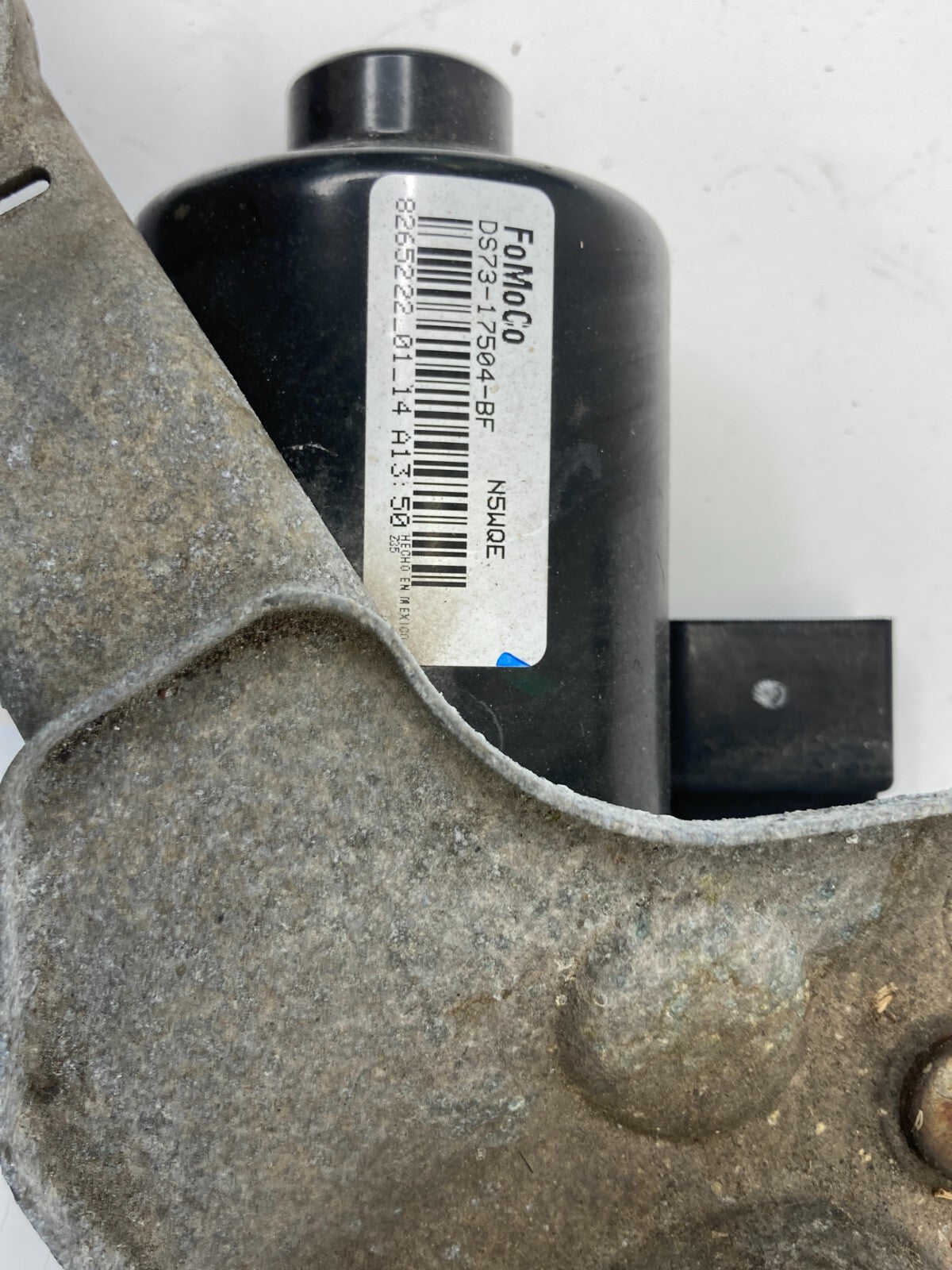 2013-2020 Ford Fusion Front Right Side Windshield Wiper Motor DS73-17504-BF OEM