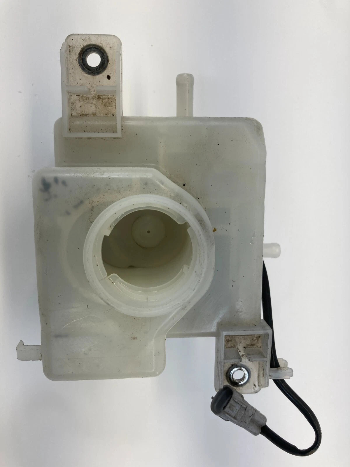 2010-2015 TOYOTA PRIUS BRAKE MASTER CYLINDER RESERVOIR BOTTLE TANK OEM