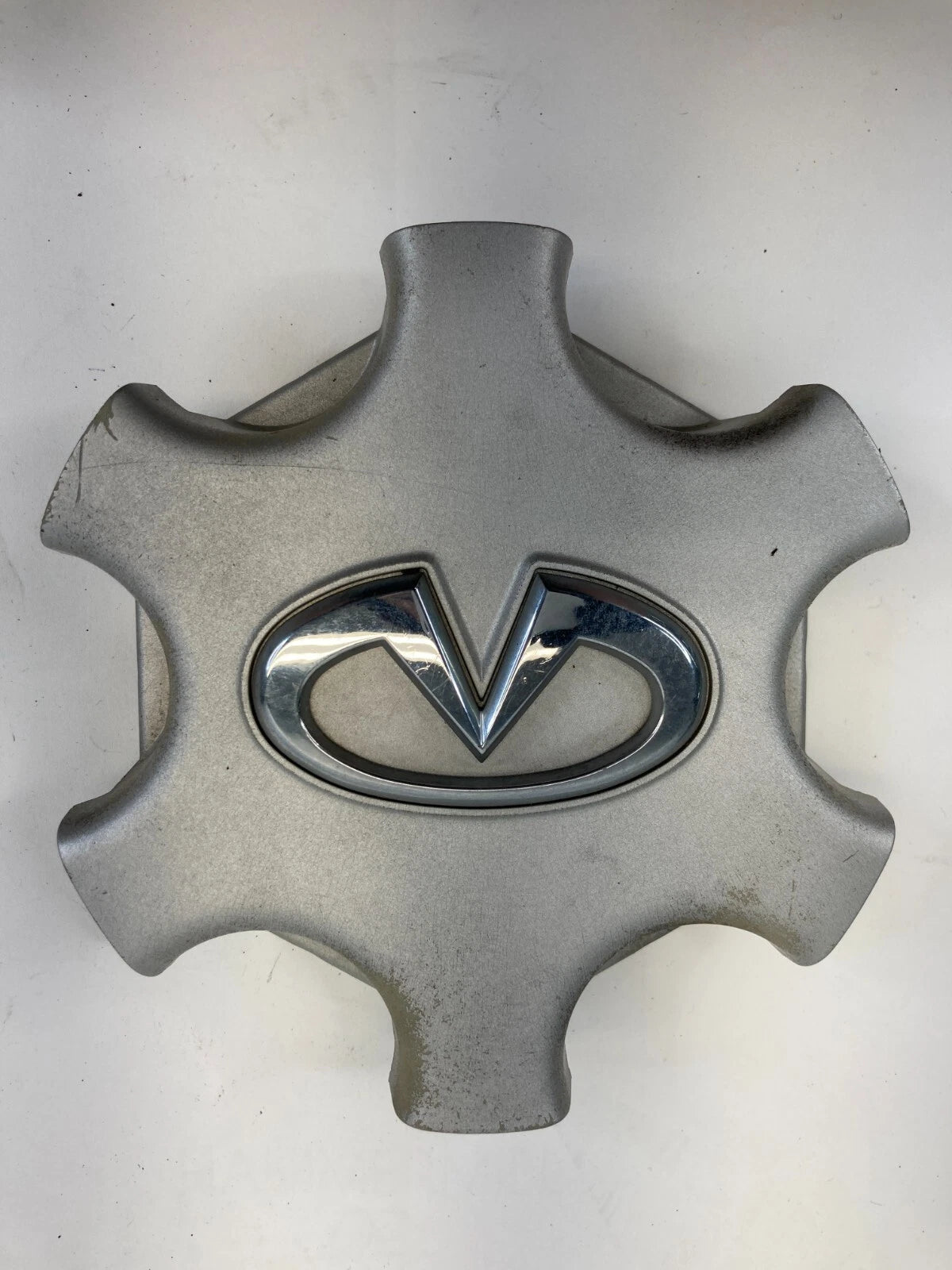 2001 2002 2003 INFINITI QX4 WHEEL RIM HUBCAP CENTER CAP HUB CAP 403423W700 OEM