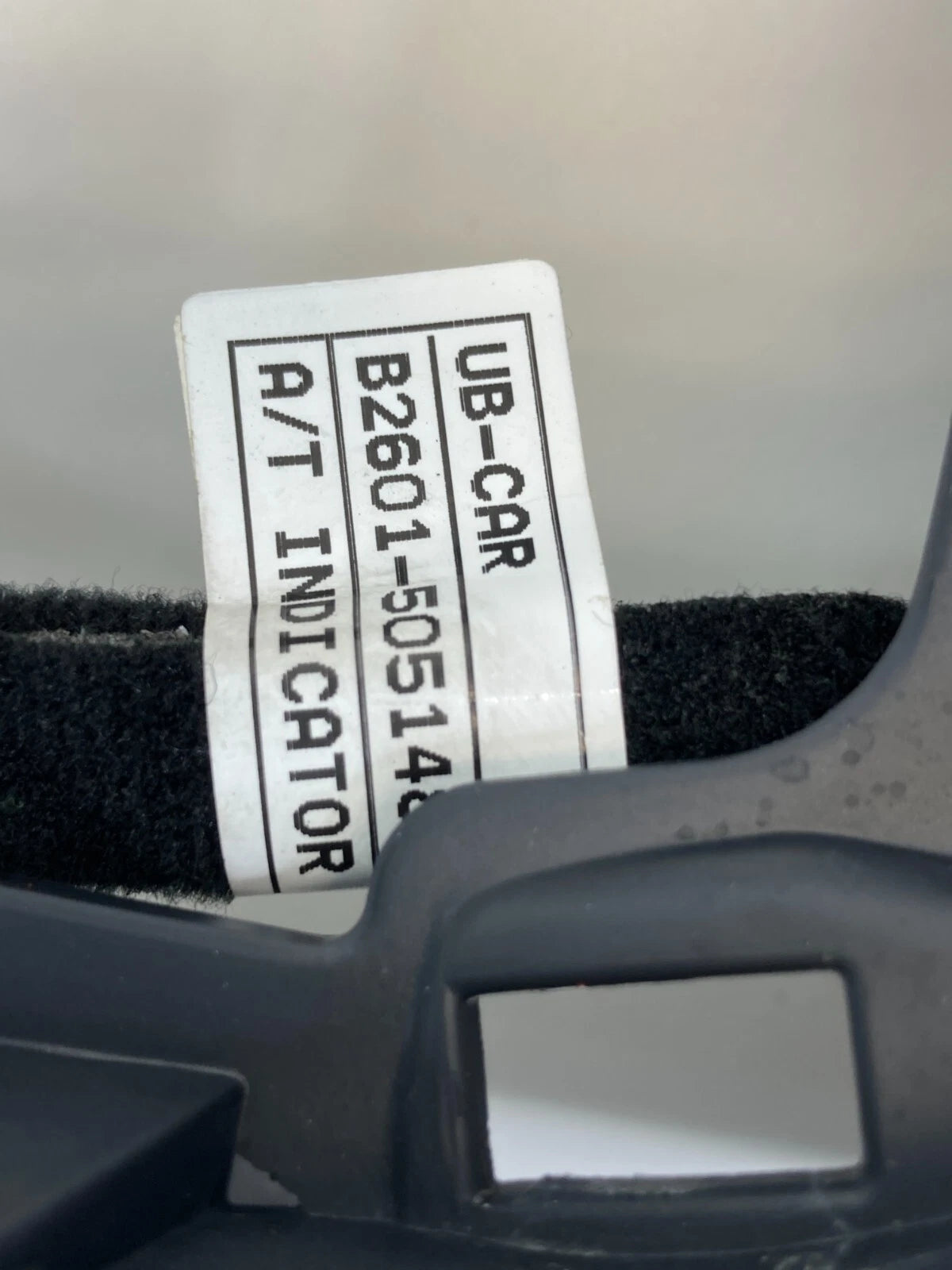 2012-2015 KIA RIO A/T FRONT CENTER CONSOLE UPPER TRIM PANEL 84631-1W200 OEM