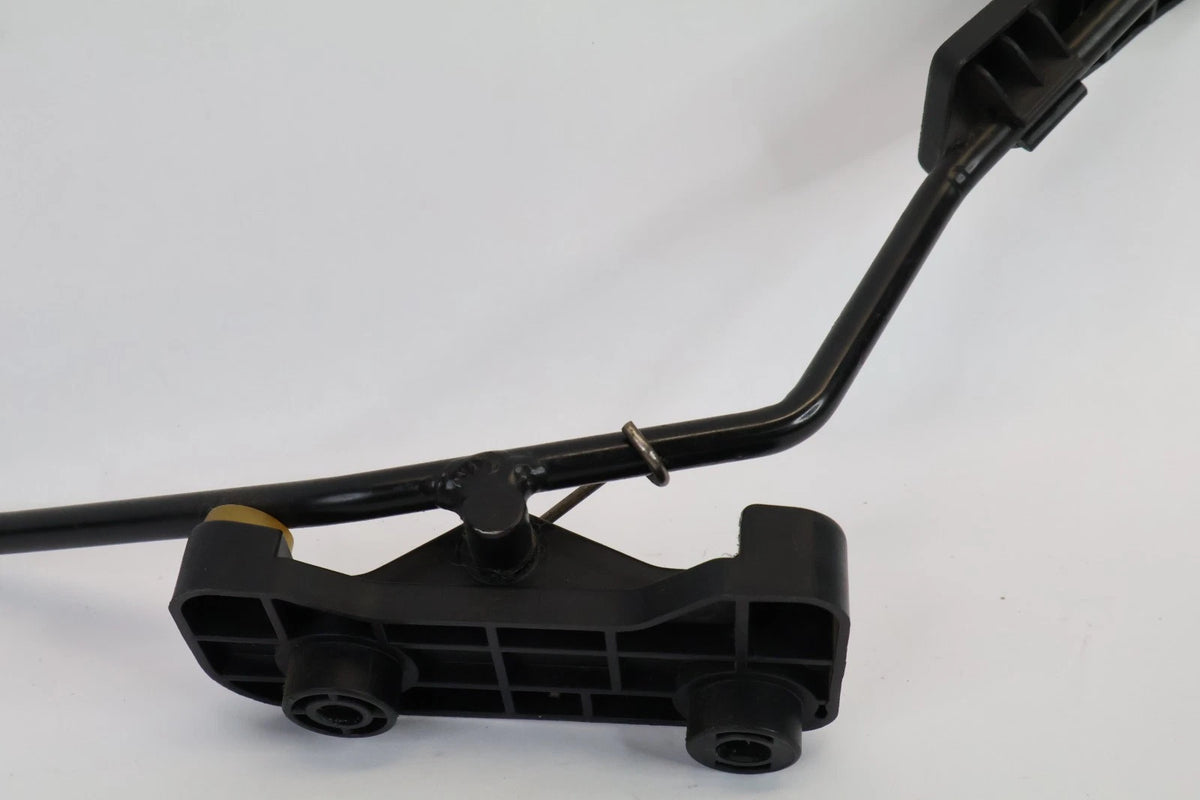 2006-2011 HYUDAI ACCENT 1.6L GAS PEDAL ACCELERATOR FUEL PUSH BRACKET ASSY OEM
