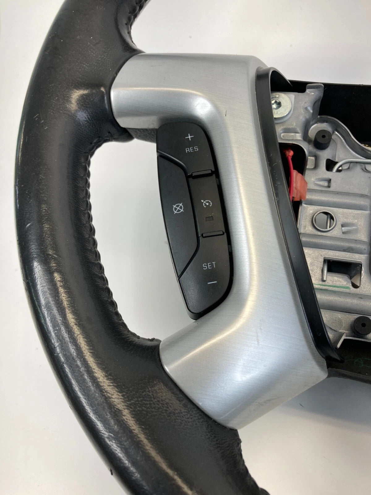 2009-2012 GMC ACADIA BUICK ENCLAVE STEERING WHEEL W/ SWITCHES 20910933 OEM