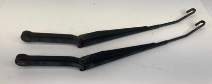 2002-2006 CHEVY TRAILBLAZER EX T FRONT RIGHT & LIGHT WINDSHIELD WIPER ARM PAIR