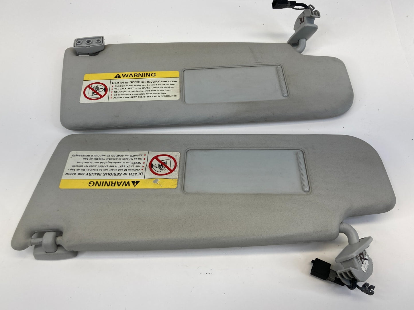 2001-2005 Volkswagen Beetle Left & Right Sunvisor Sun Visor Shade Set Pair OEM