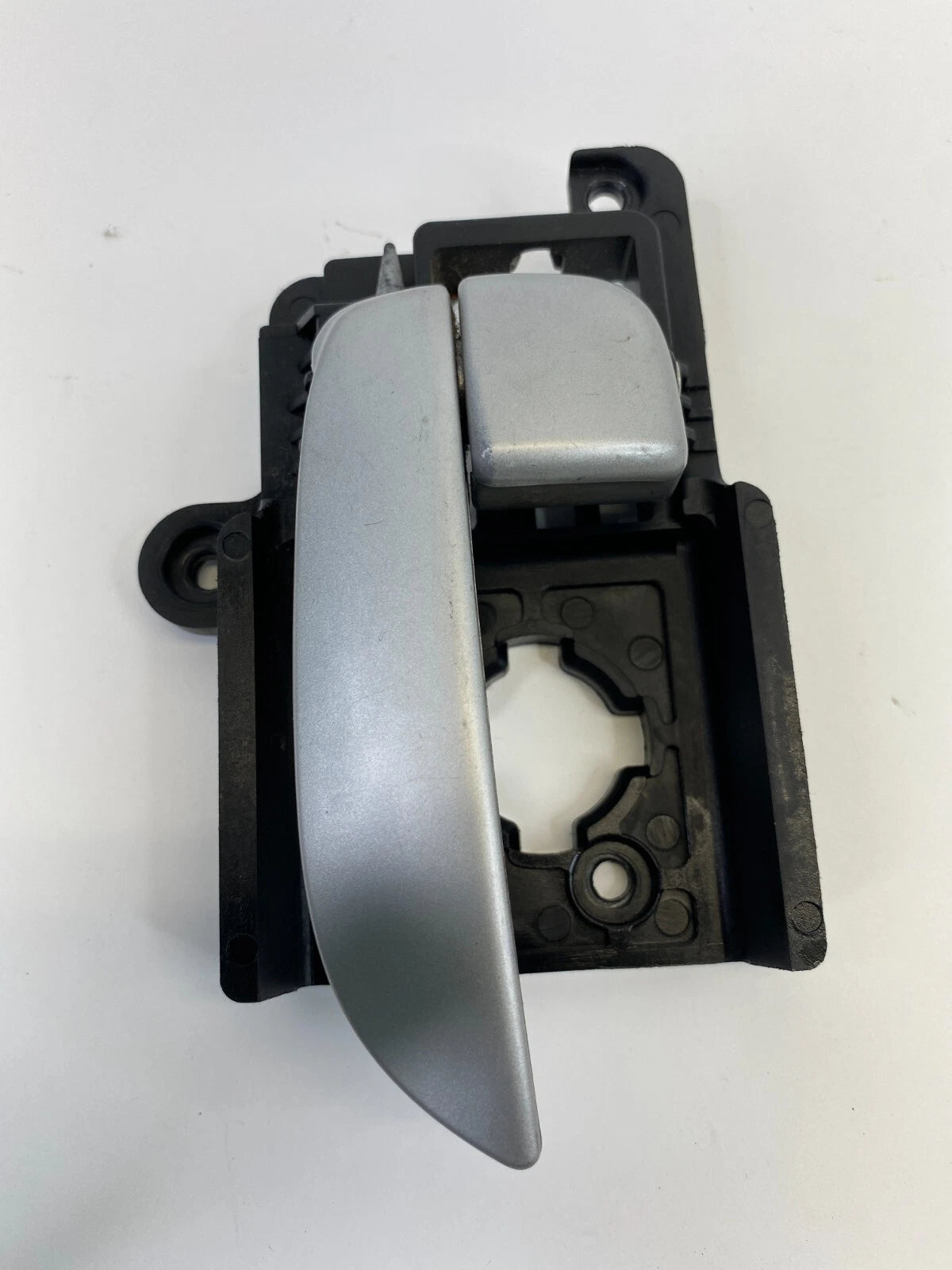 07-09 HYUNDAI ELANTRA FRONT LEFT DRIVER SIDE INTERIOR DOOR HANDLE 82613-HD000