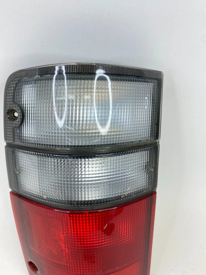 2000-2002 ISUZU TROOPER REAR LEFT DRIVER SIDE TAIL LIGHT LAMP ASSEMBLY OEM