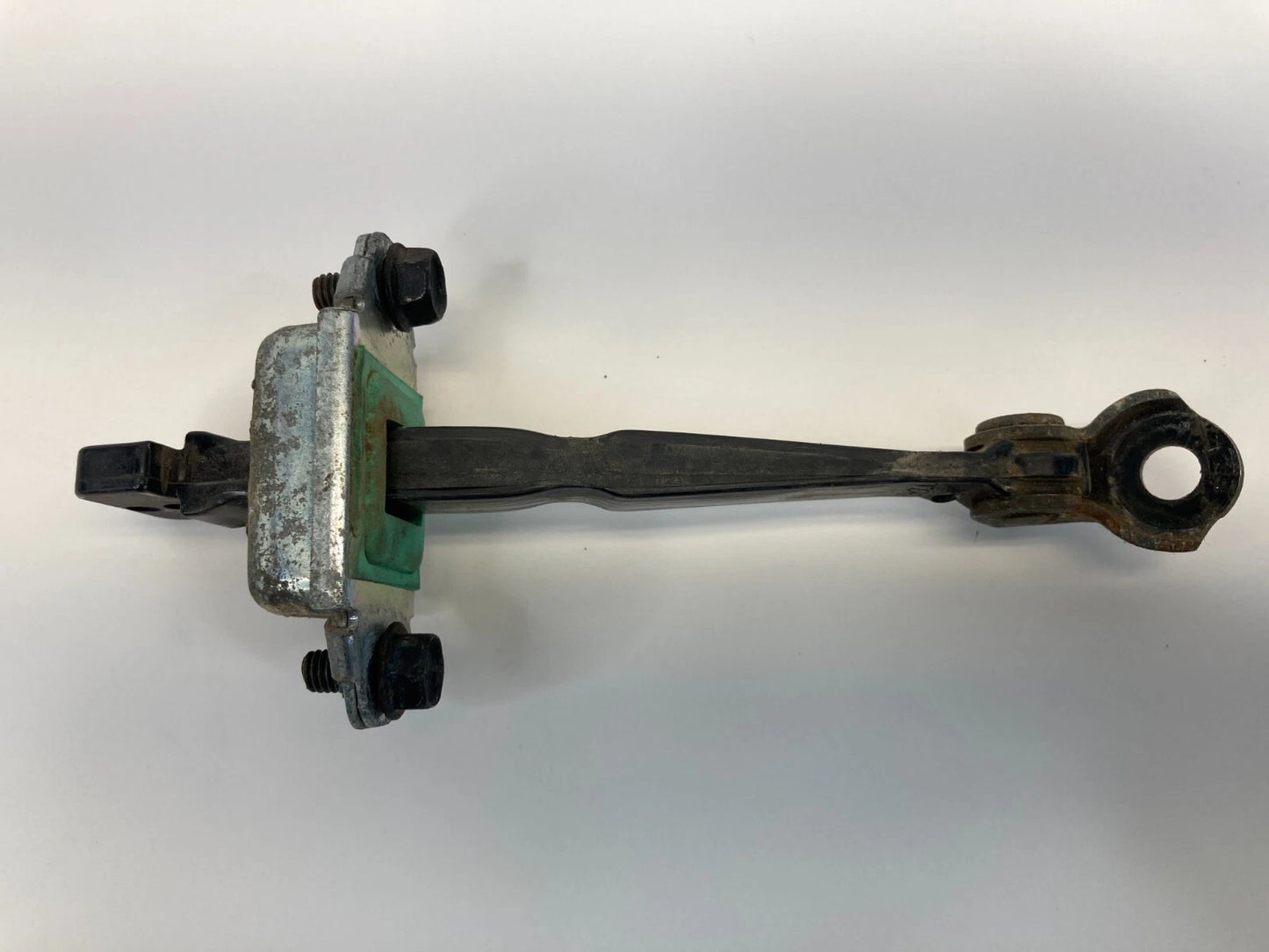 2010 2011 2012 2013 KIA FORTE REAR LEFT SIDE DOOR CHECK STOP STOPPER DETENT OEM