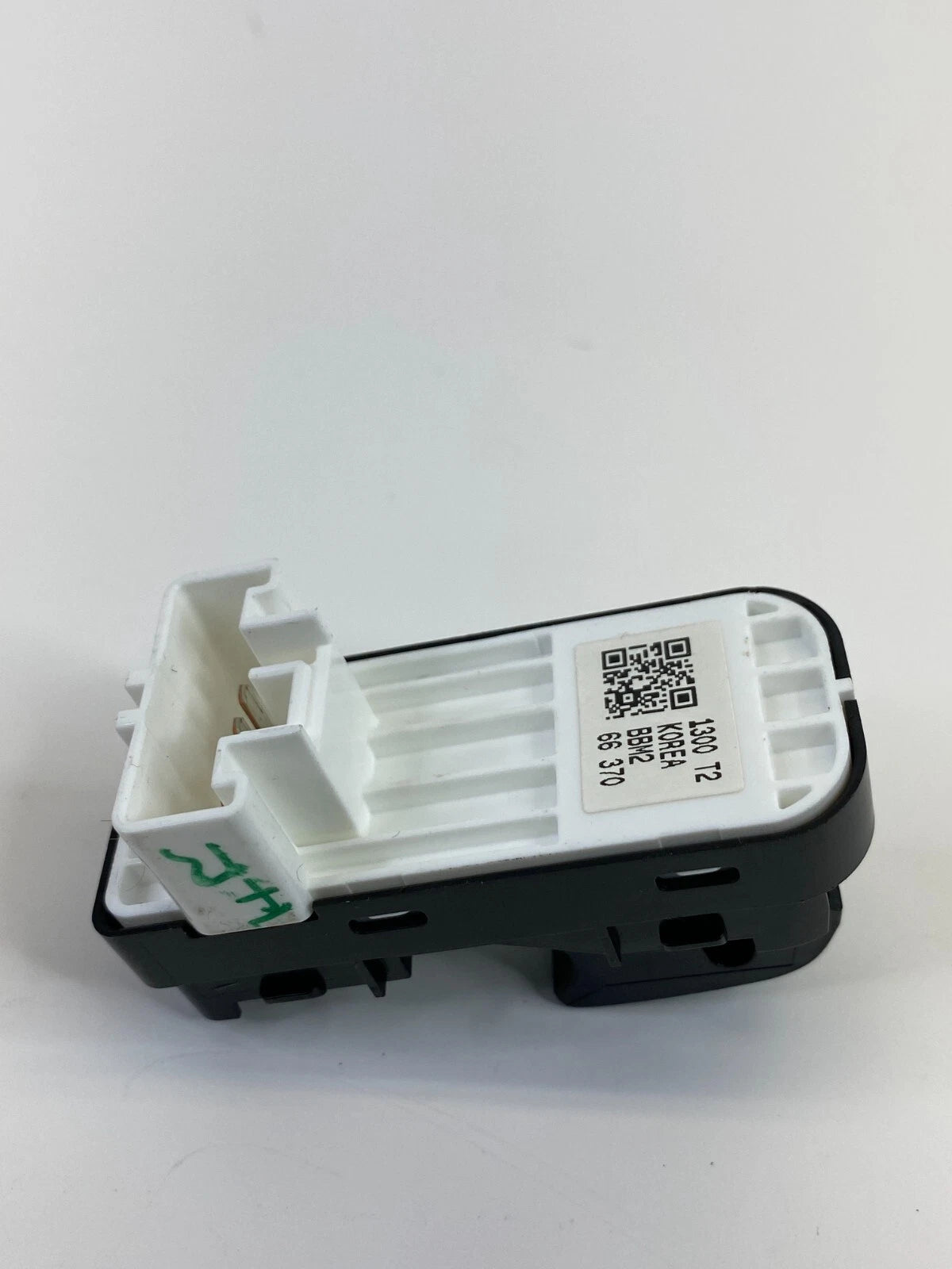 2010-2013 MAZDA 3 MAZDA3 FRONT RIGHT DOOR WINDOW CONTROL SWITCH BBM2-66-370 OEM