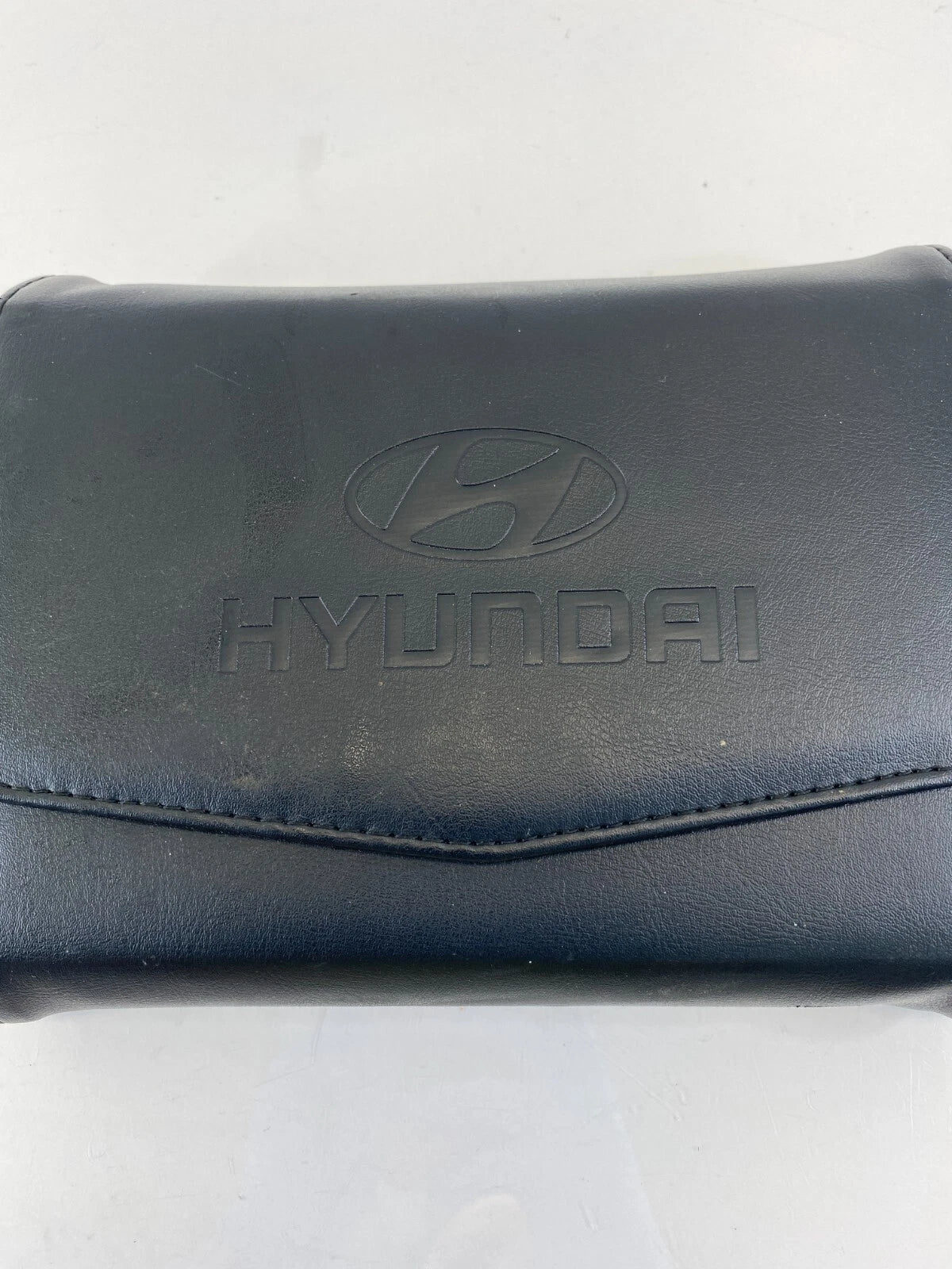 2011 HYUNDAI SONATA OWNERS MANUAL INFORMATION GUIDE BOOK SET W / CASE OEM