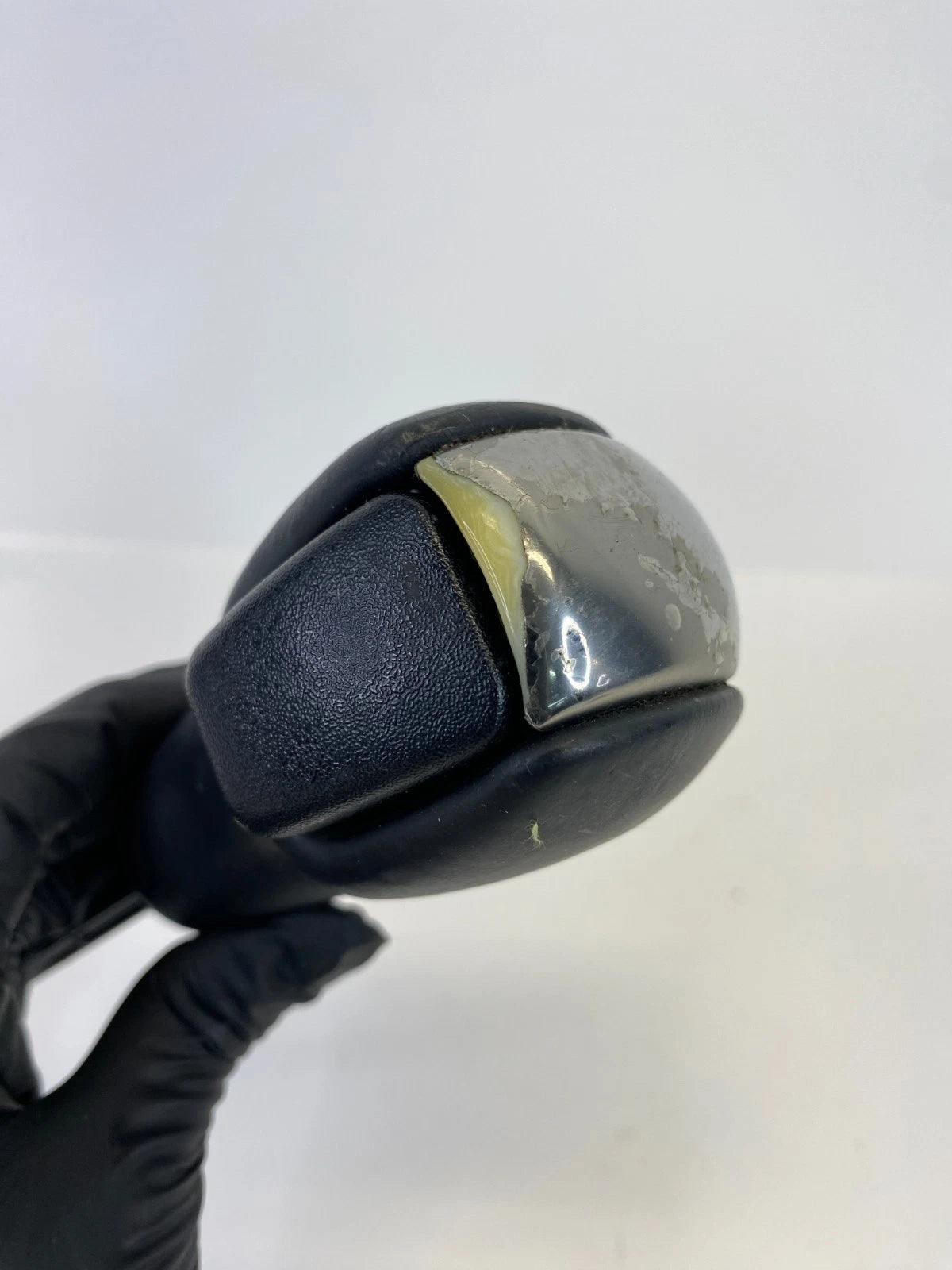 2006 2007 BMW 530XI AUTOMATIC TRANSMISSION SHIFTER KNOB HANDLE ONLY OEM
