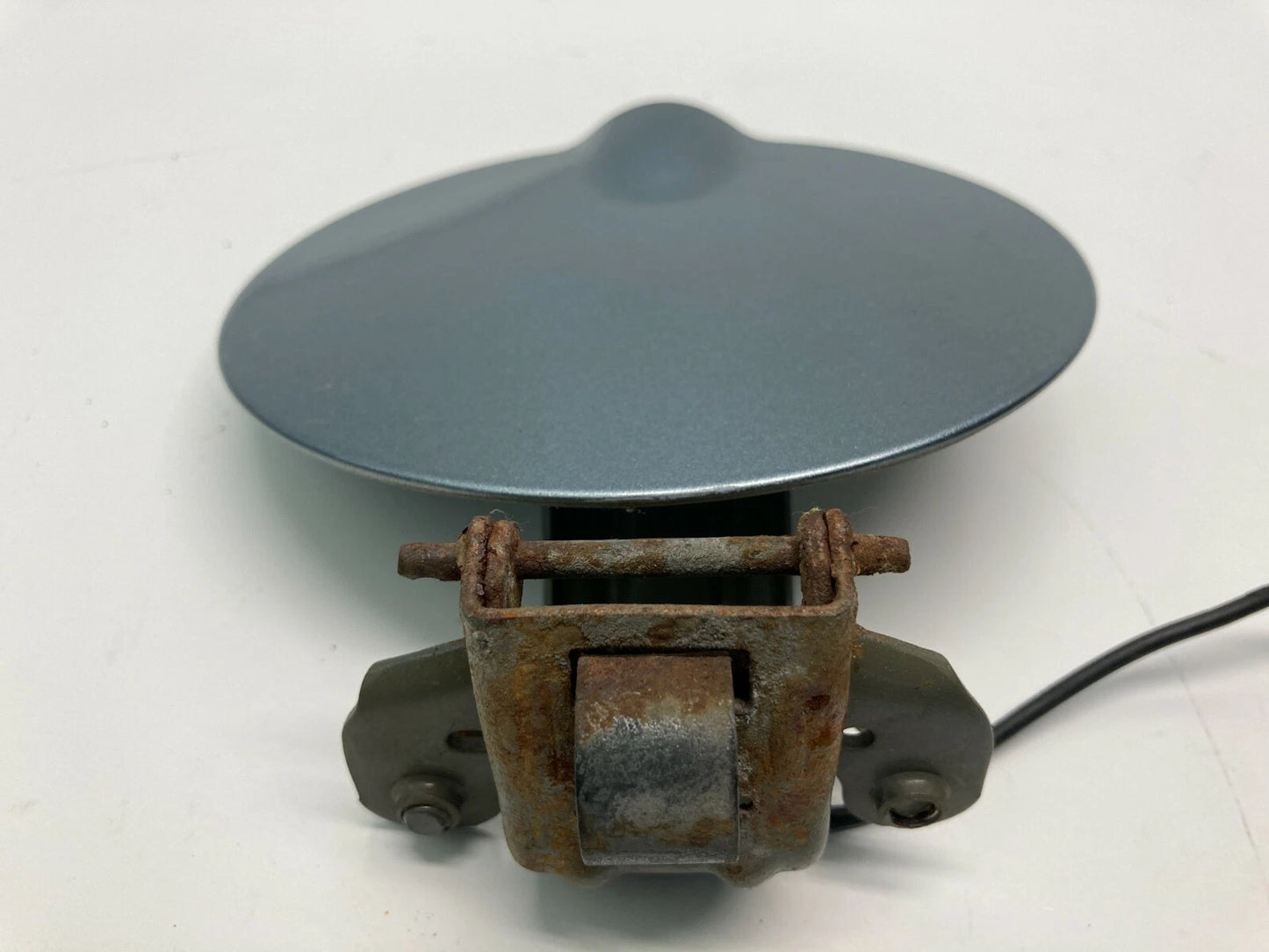 09-20 DODGE JOURNEY FUEL FILLER TANK GAS DOOR WITH CAP OEM FACTORY 05076926AC