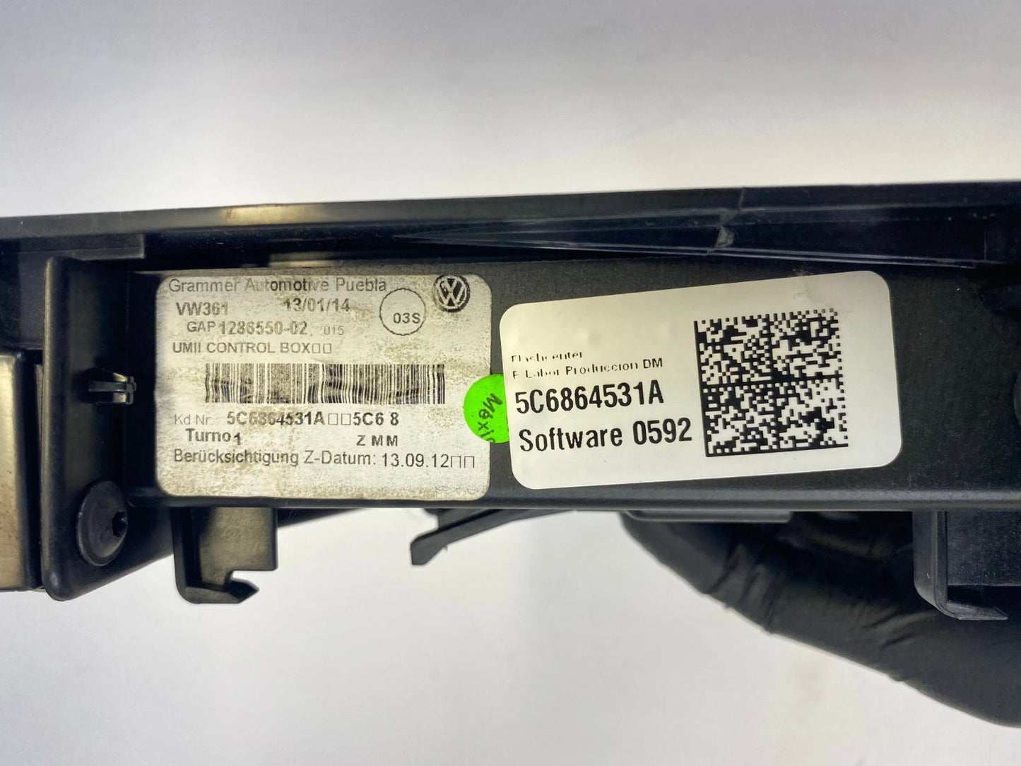 2013-2018 VOLKSWAGEN JETTA MDI MEDIA INTERFACE CONTROL MODULE BOX OEM 5C6864531A