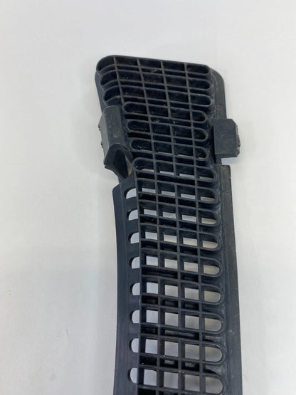2005-2008 DODGE MAGNUM FRONT RIGHT SIDE COWL PANEL TOP PANEL GRILL GRILLE OEM