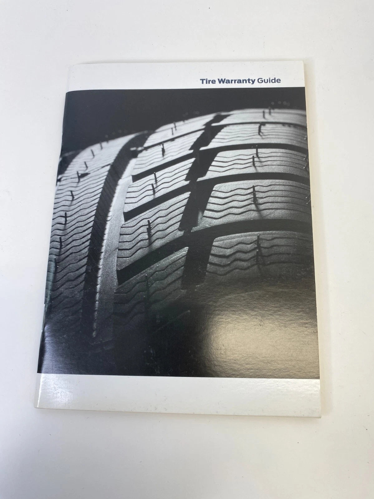 2016 FORD TAURUS OWNERS MANUAL WARRANTY GUIDE INFORMATION BOOK SET W/ CASE OEM