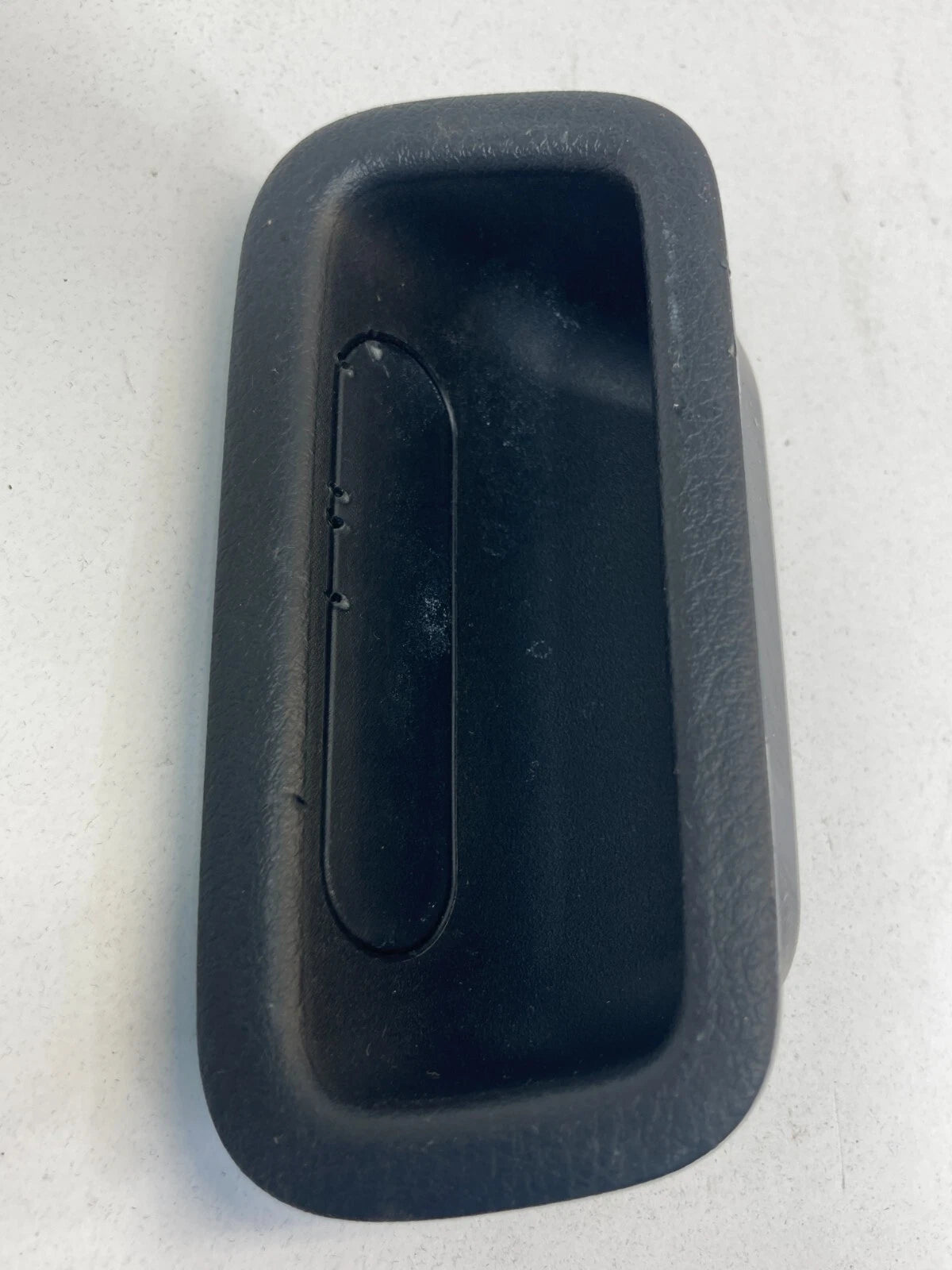 2009-2013 SUBARU FORESTER INTERIOR REAR TRUNK HATCH LID PULL HANDLE 94341XA00