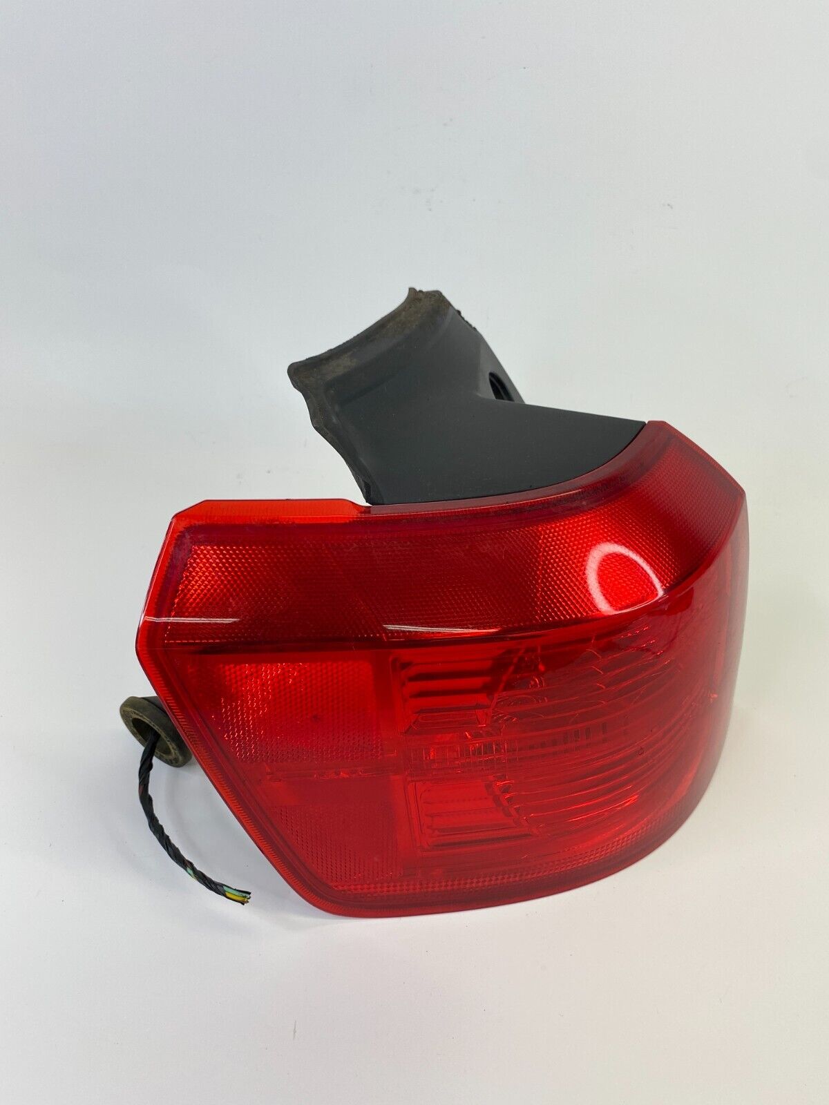 2010-2017 GMC Terrain Rear Left Side Outer Tail Light Taillight Quarter Panel