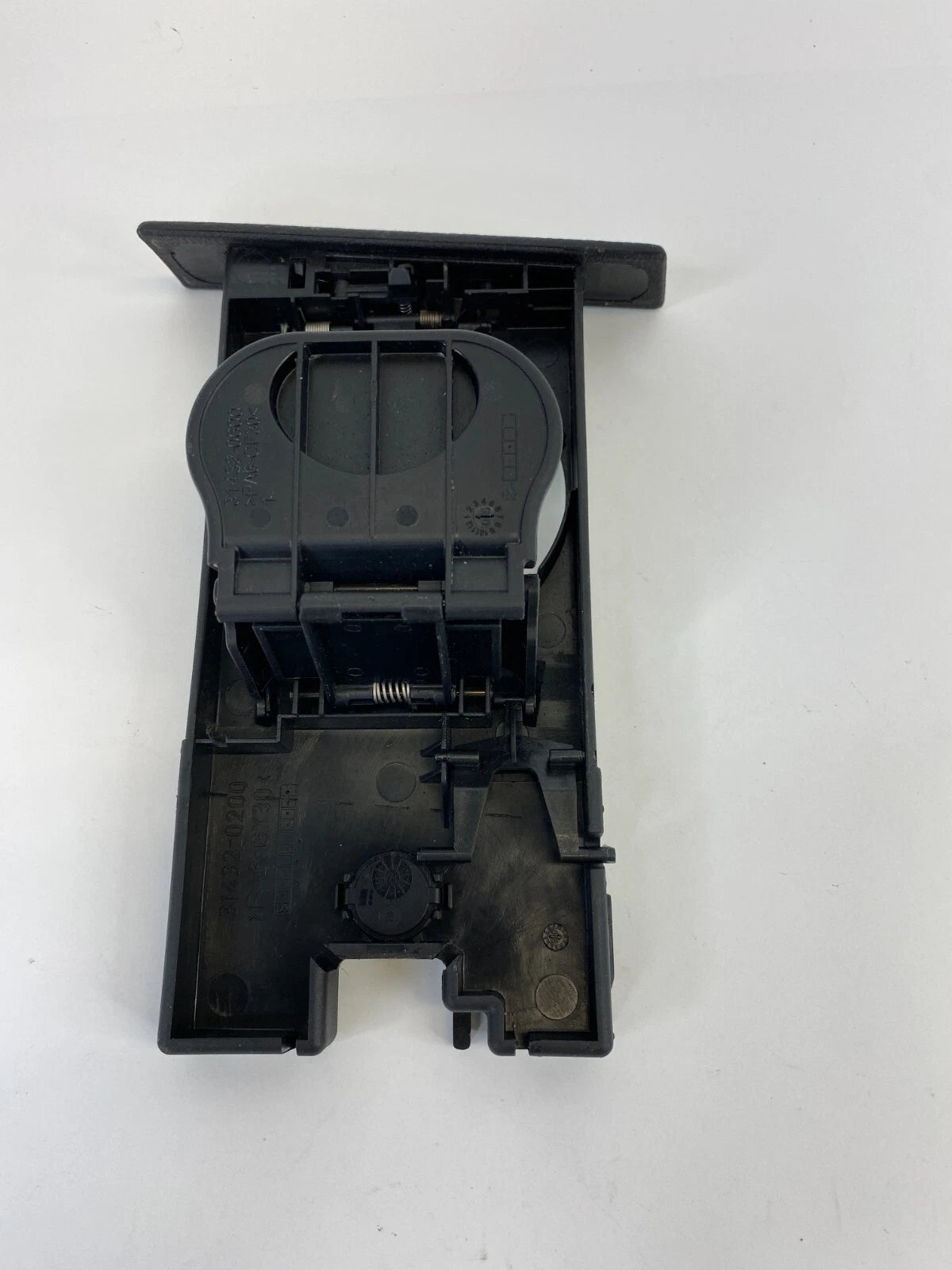 2004-2007 BMW 525I 530I DASH LEFT SIDE CUP HOLDER INSERT ASSY 31432-0200 OEM