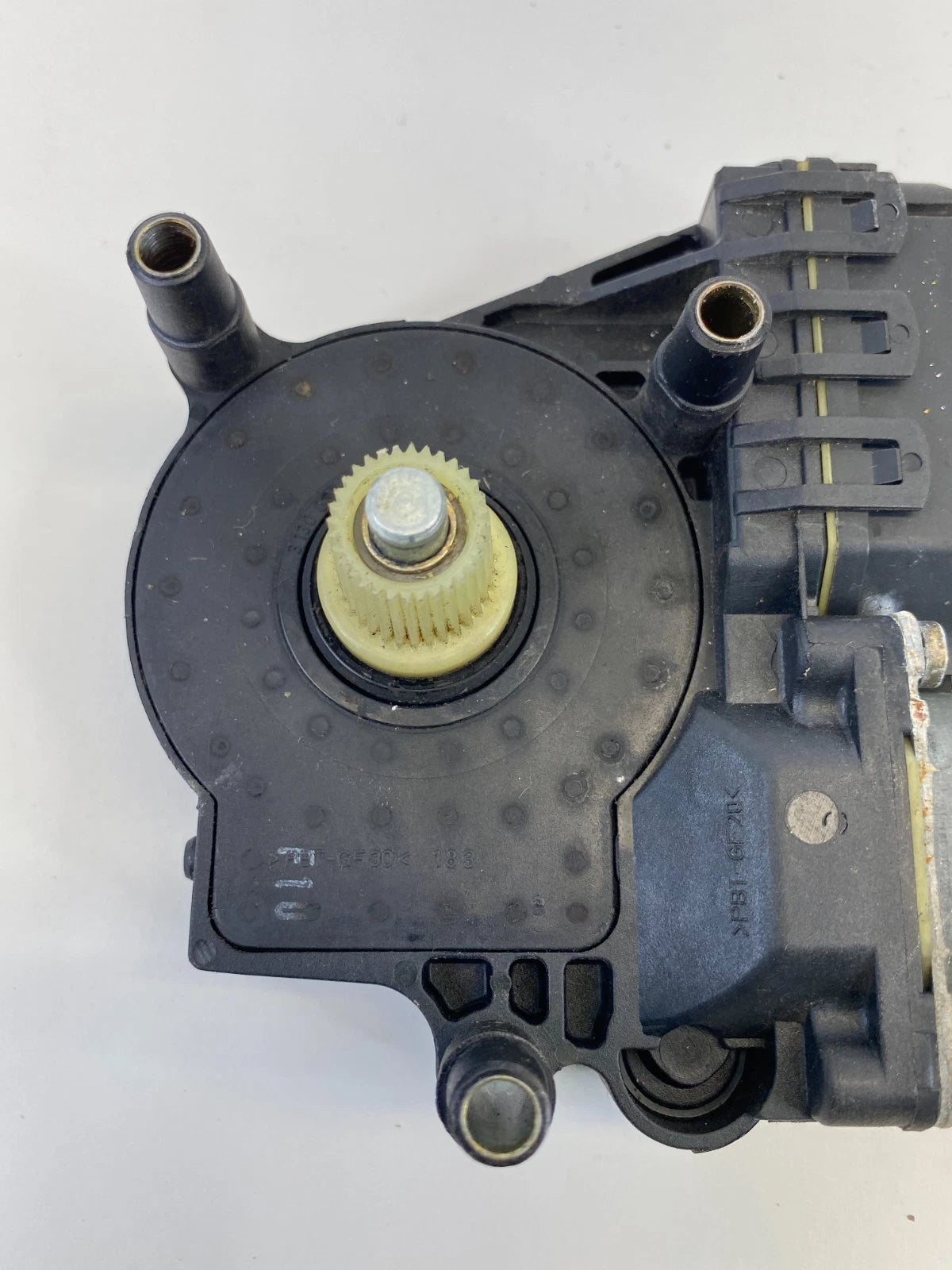 1998-2004 AUDI A6 QUATTRO REAR LEFT SIDE DOOR POWER WINDOW MOTOR 0130821784 OEM