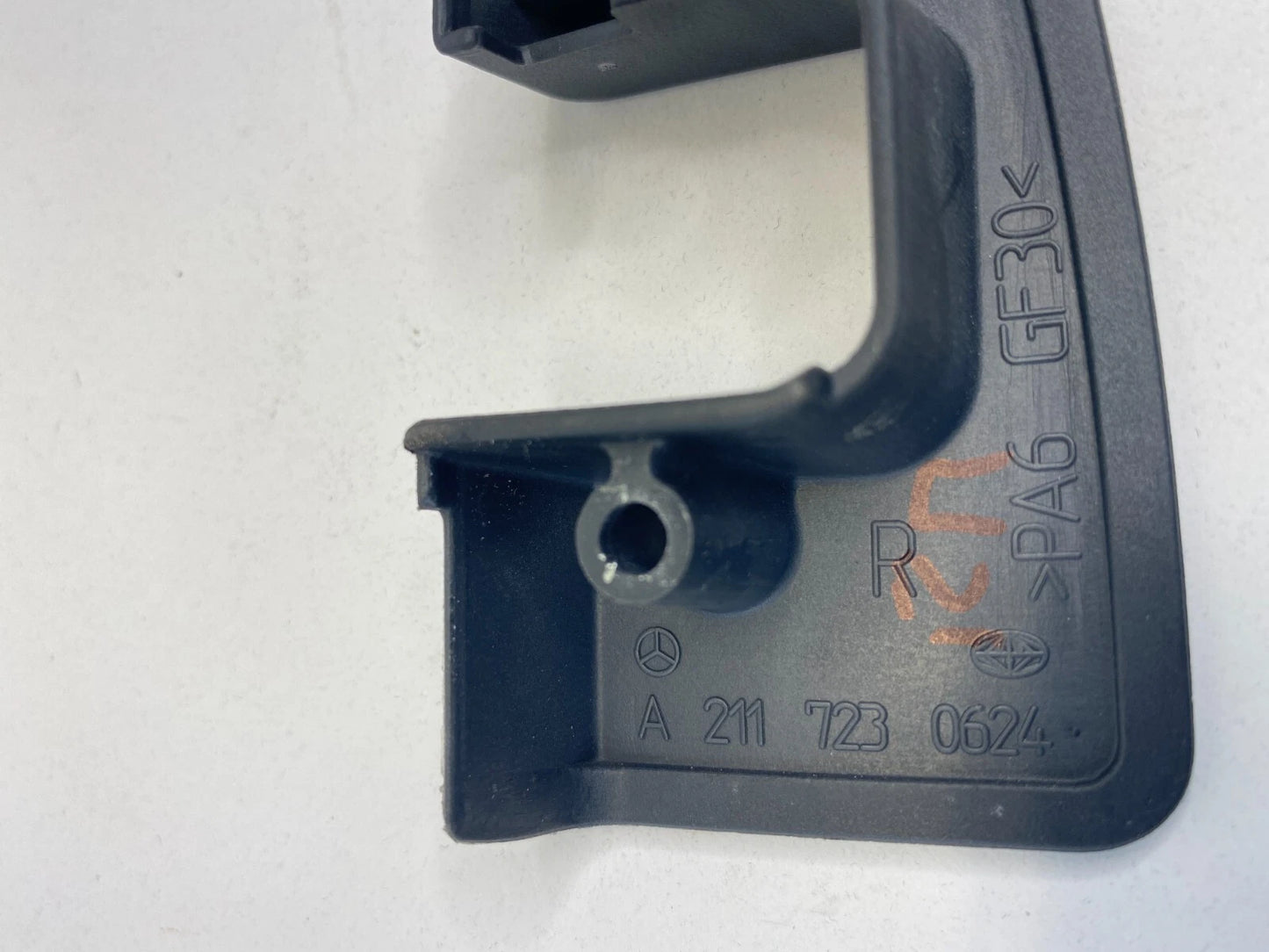 2003-2009 MERCEDES-BENZ E320 REAR RIGHT DOOR CUSHION EDGE GUARD TRIM A2117230624