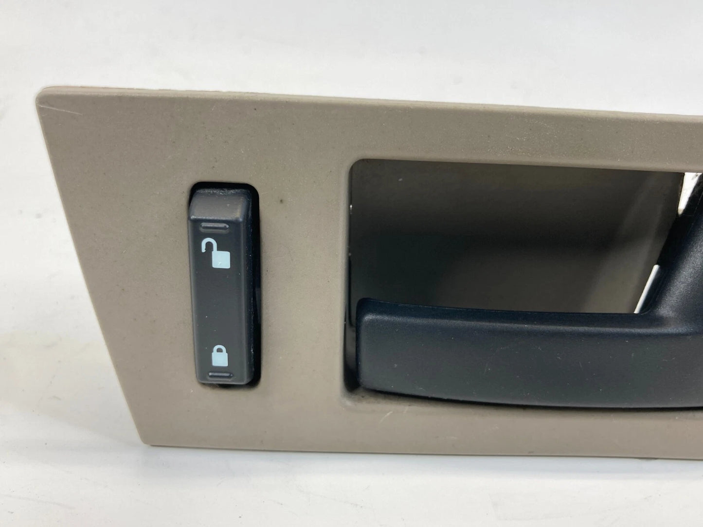 2008-2011 FORD FOCUS FRONT RIGHT SIDE INNER DOOR HANDLE W/ LOCK SWITCH OEM