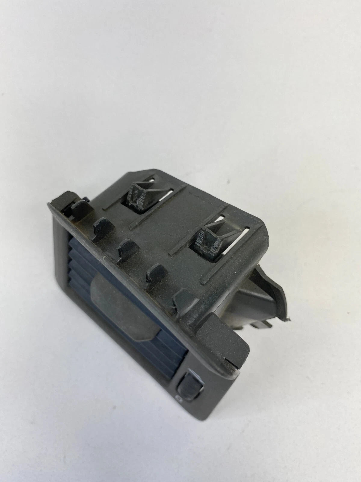 2001-2006 VOLVO S60 LEFT DRIVER SIDE DASH AC AIR VENT GRILLE OUTLET 3409373 OEM
