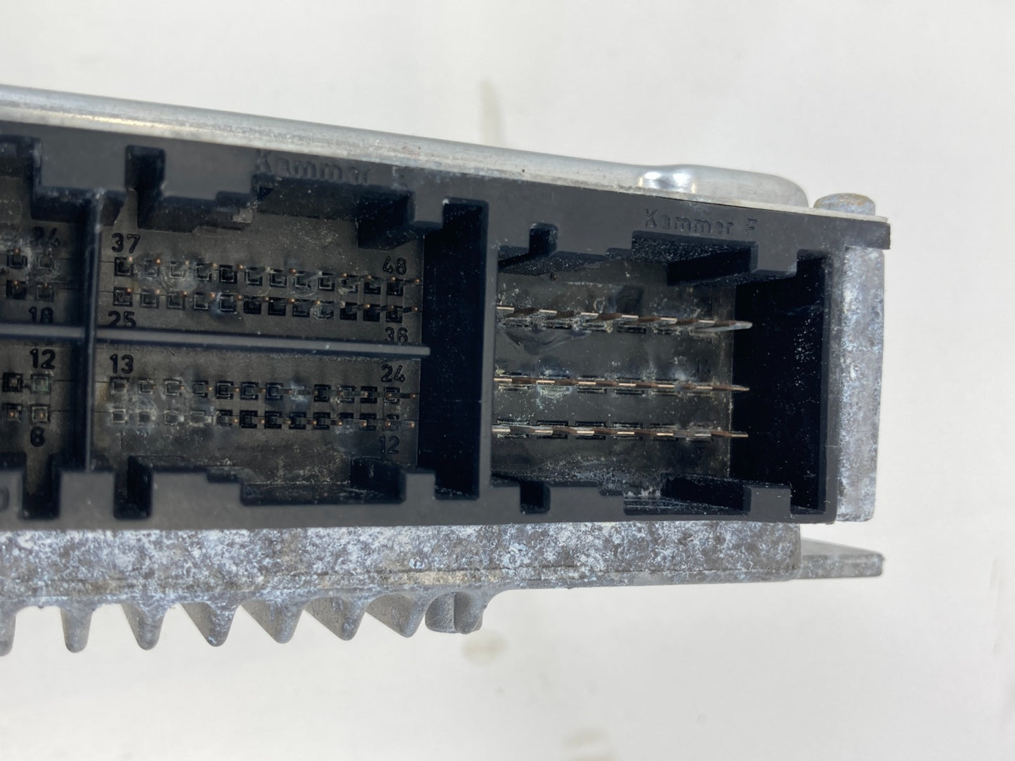 1998-2002 Mercedes-Benz E430 4.3L Engine Compuer Control Module A024-545-61-32