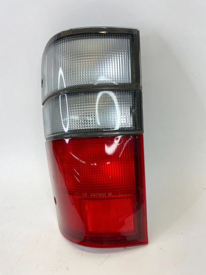 2000-2002 ISUZU TROOPER REAR LEFT DRIVER SIDE TAIL LIGHT LAMP ASSEMBLY OEM