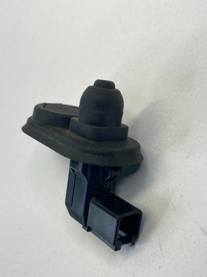 2003-2005 HONDA PILOT RIGHT PASSENGER DOOR COURTESY LAMP JAMB AJAR SWITCH OEM