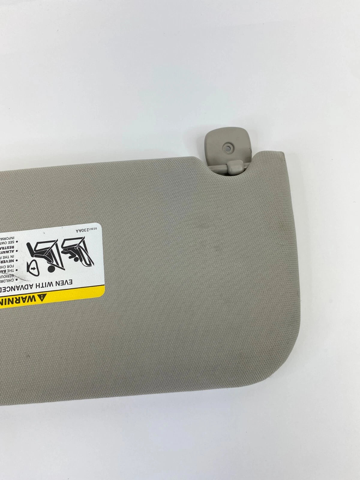05-10 JEEP GRAND CHEROKEE RIGHT PASSENGER SIDE SUNVISOR SUN VISOR W/ LIGHT OEM