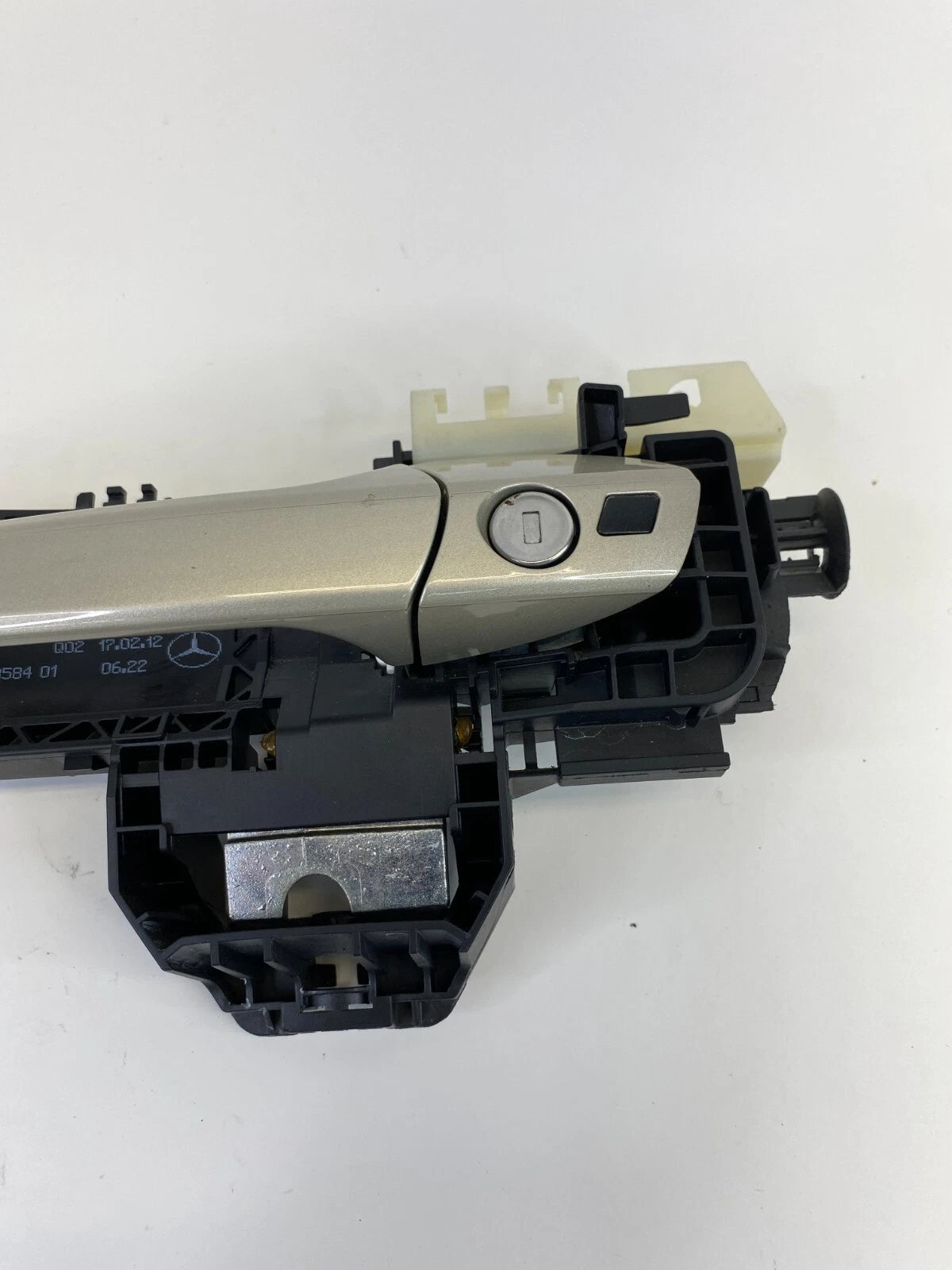 06-16 MERCEDES-BENZ E350 FRONT LEFT DRIVER EXTERIOR DOOR HANDLE A204-760-15-34