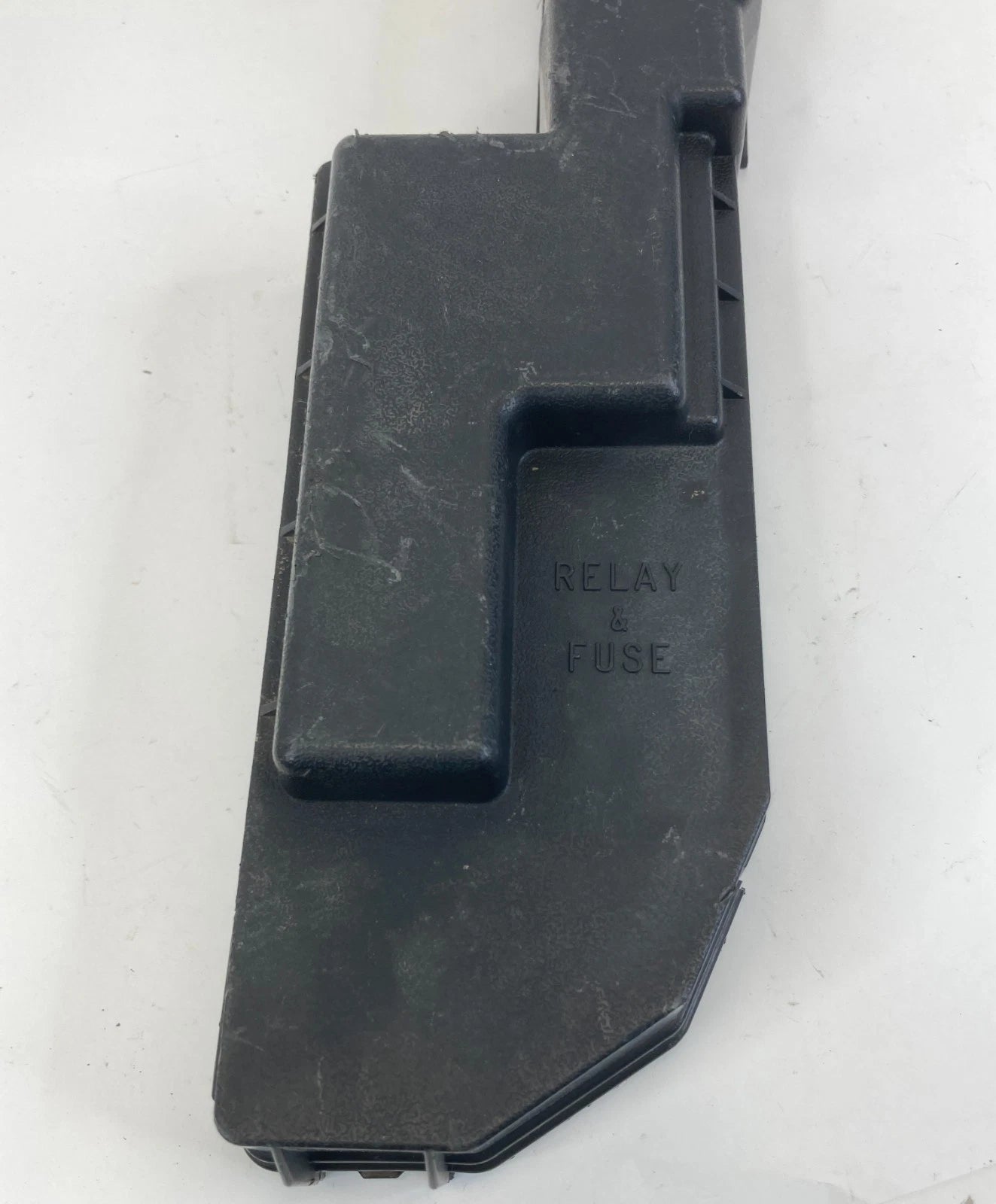 1999 99 TOYOTA CAMRY 2.2L ENGINE FUSE BOX RELAY COVER LID CAP OEM