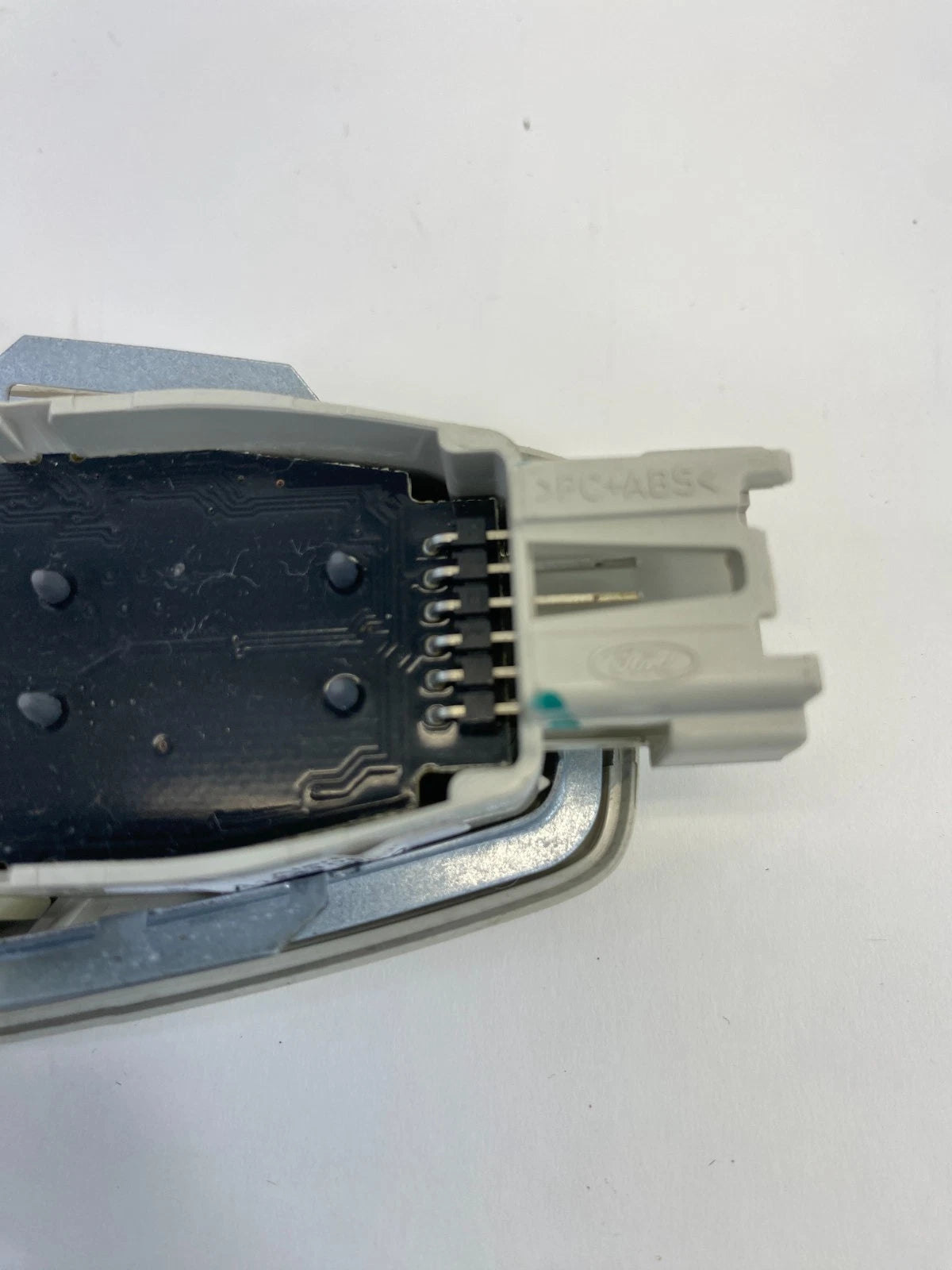 2012-2018 FORD FOCUS SEDAN FRONT ROOF INNER DOME MAP LIGHT LAMP AM51-13K777-AB