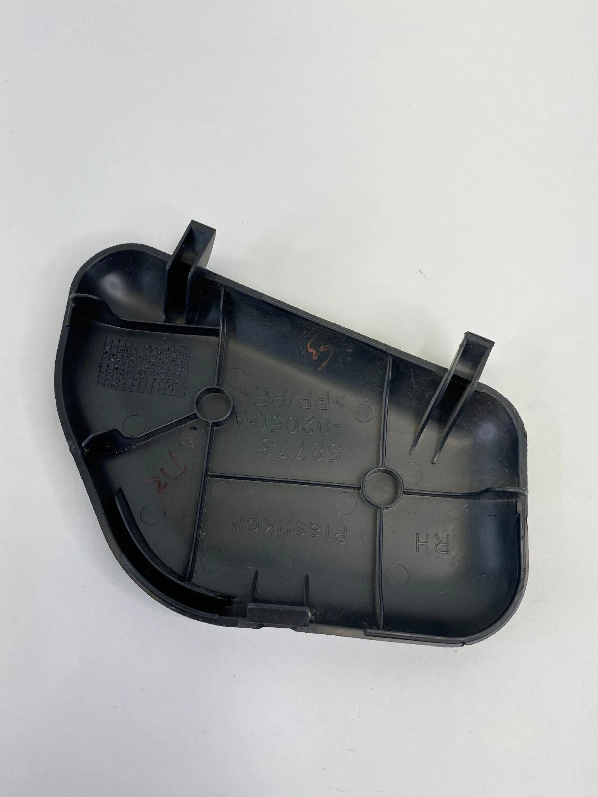 2003-2008 TOYOTA COROLLA RIGHT PASSENGER TRUNK LID COVER CAP LUGGAGE 58773-02050