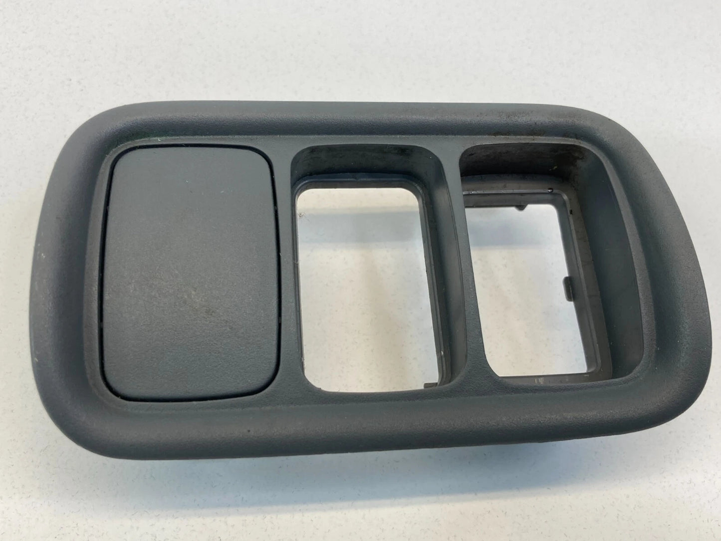 2003-2005 HONDA PILOT FRONT LEFT SIDE INSTRUMENT PANEL SWITCH COVER BEZEL TRIM