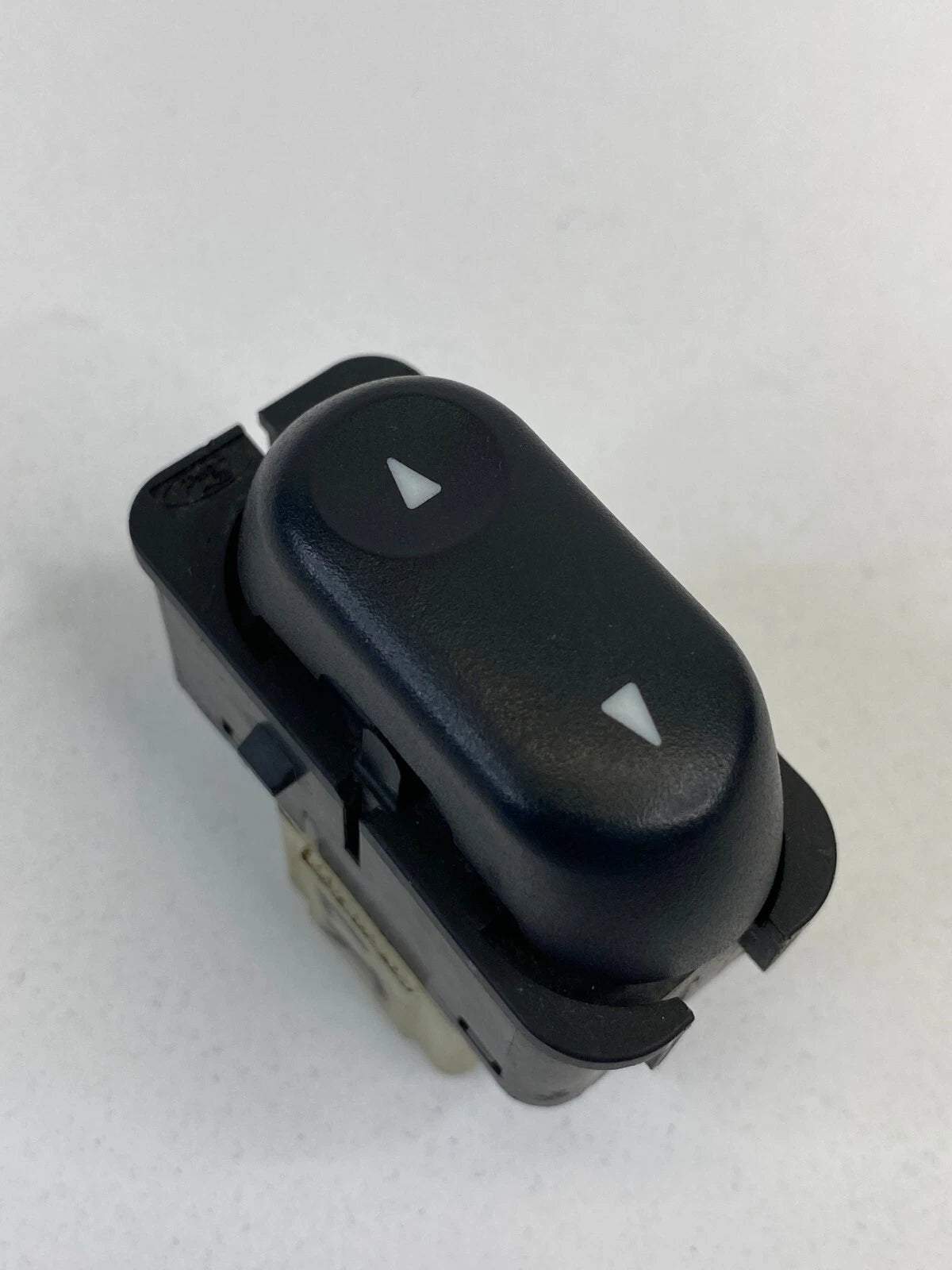 2000-2007 FORD TAURUS REAR LEFT DRIVER SIDE DOOR WINDOW CONTROL SWITCH YF1T14529