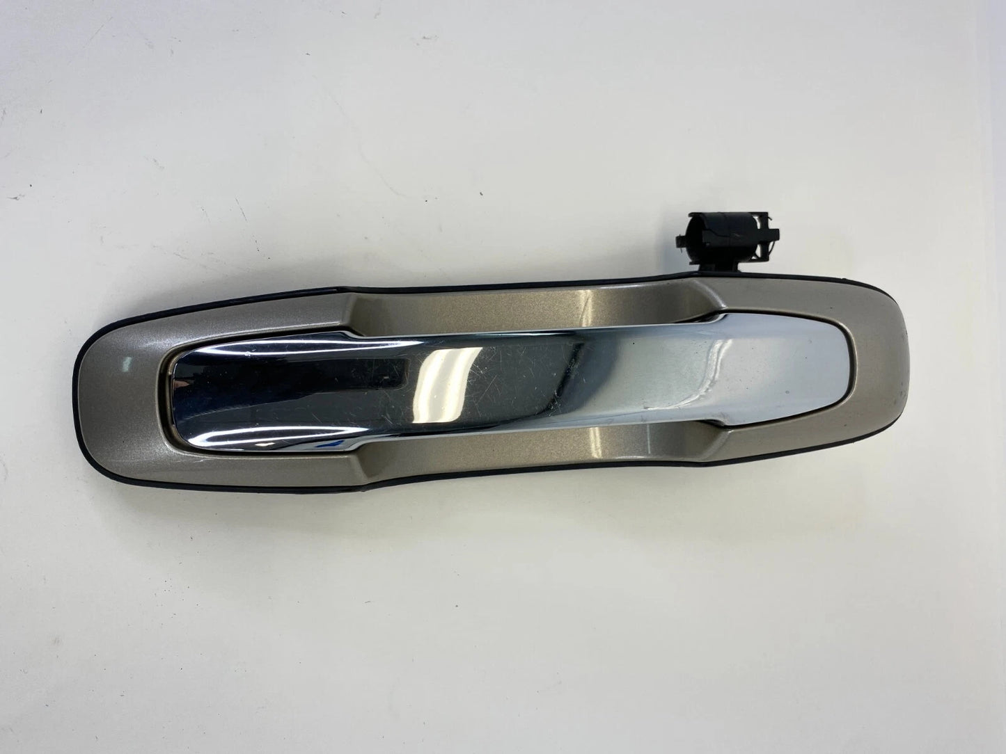 2003-2006 SUZUKI XL-7 REAR LEFT SIDE EXTERIOR DOOR HANDLE 82820-65D10 OEM