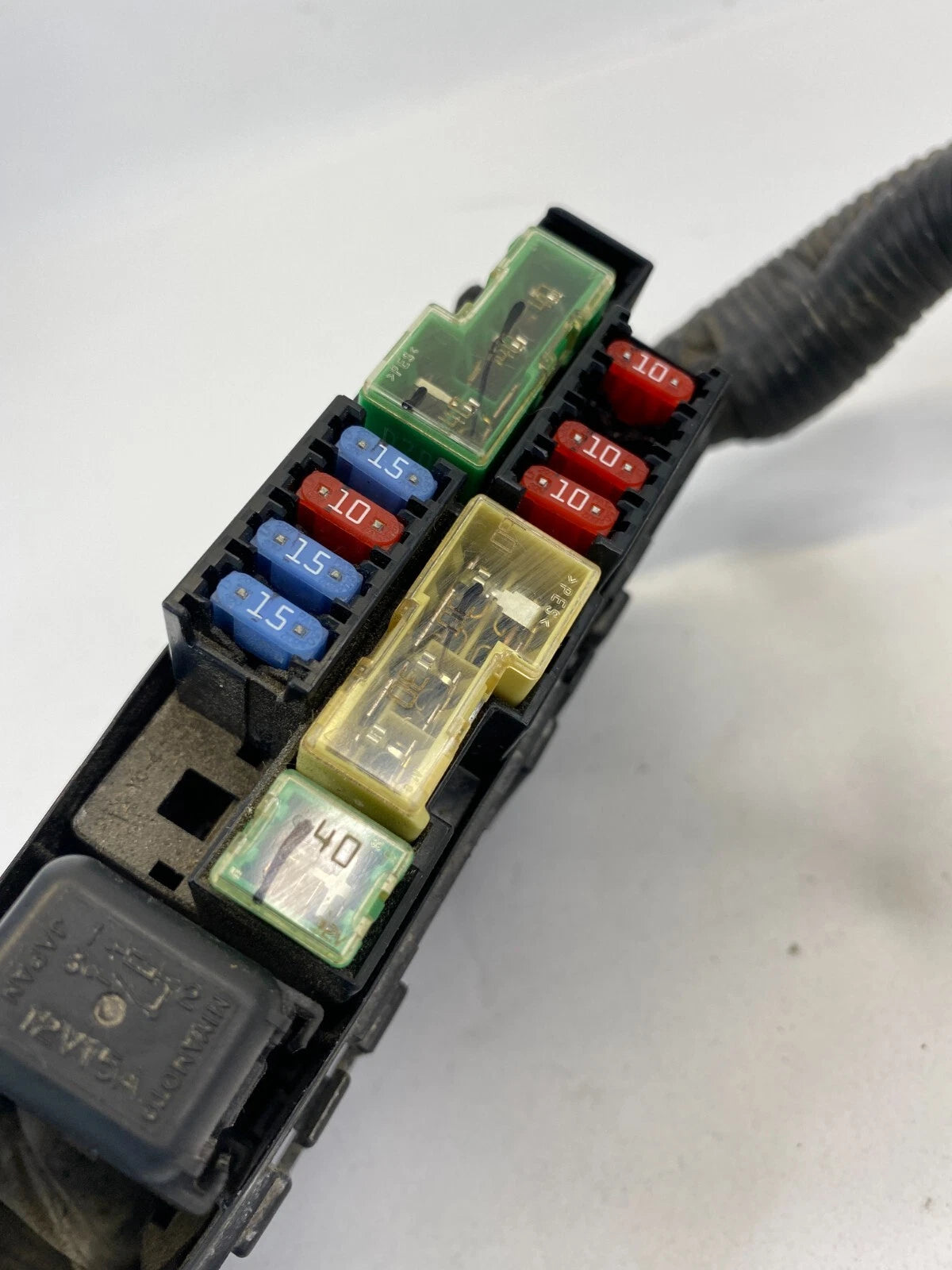 2013-2019 NISSAN SENTRA NISSAN NV 1.8L ENGINE FUSE RELAY BOX SMALL FUSEBOX OEM