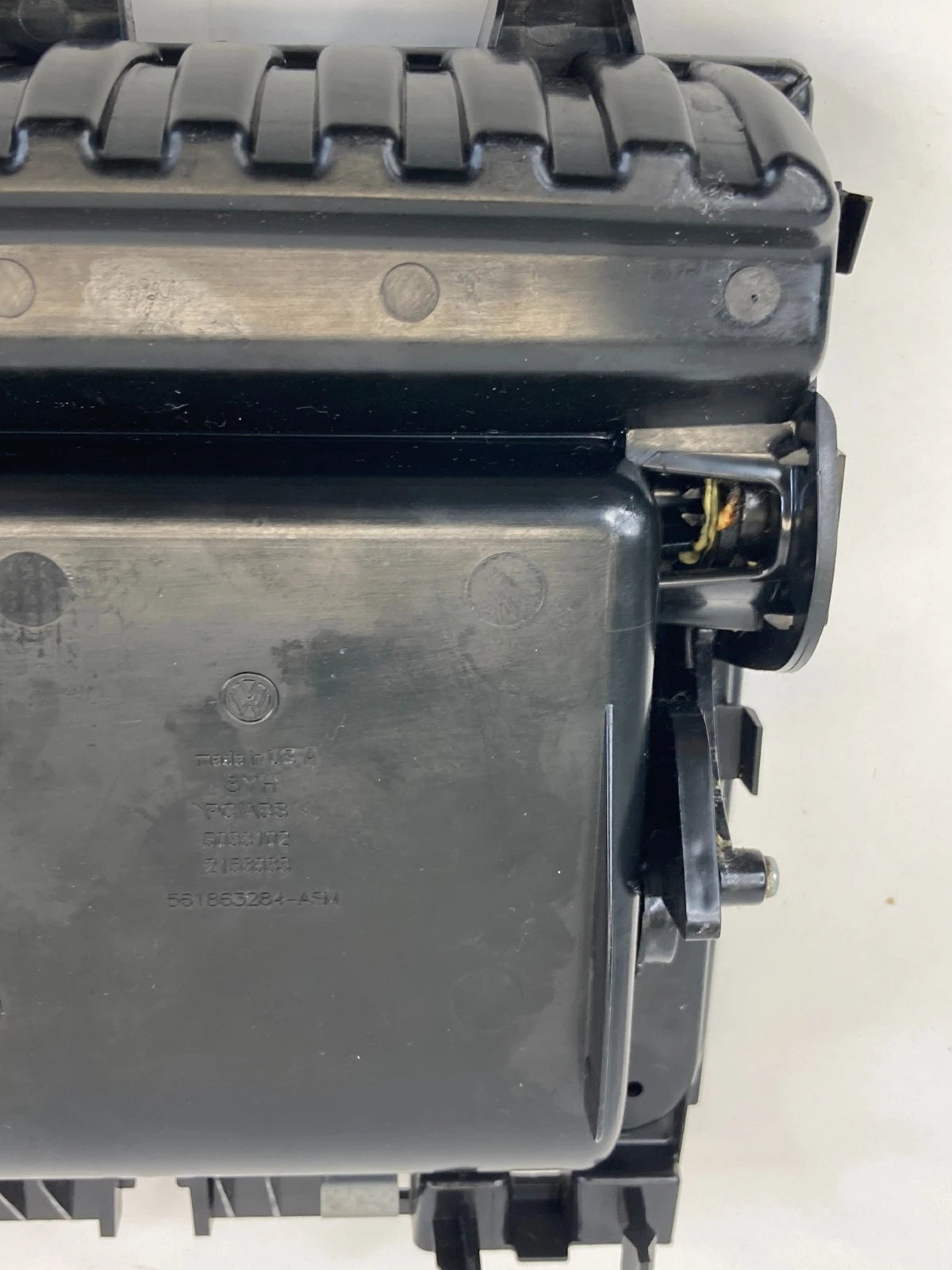 12-15 VOLKSWAGEN PASSAT CENTER CONSOLE STORAGE TRAY W/ POWER OUTLETS 561863284G