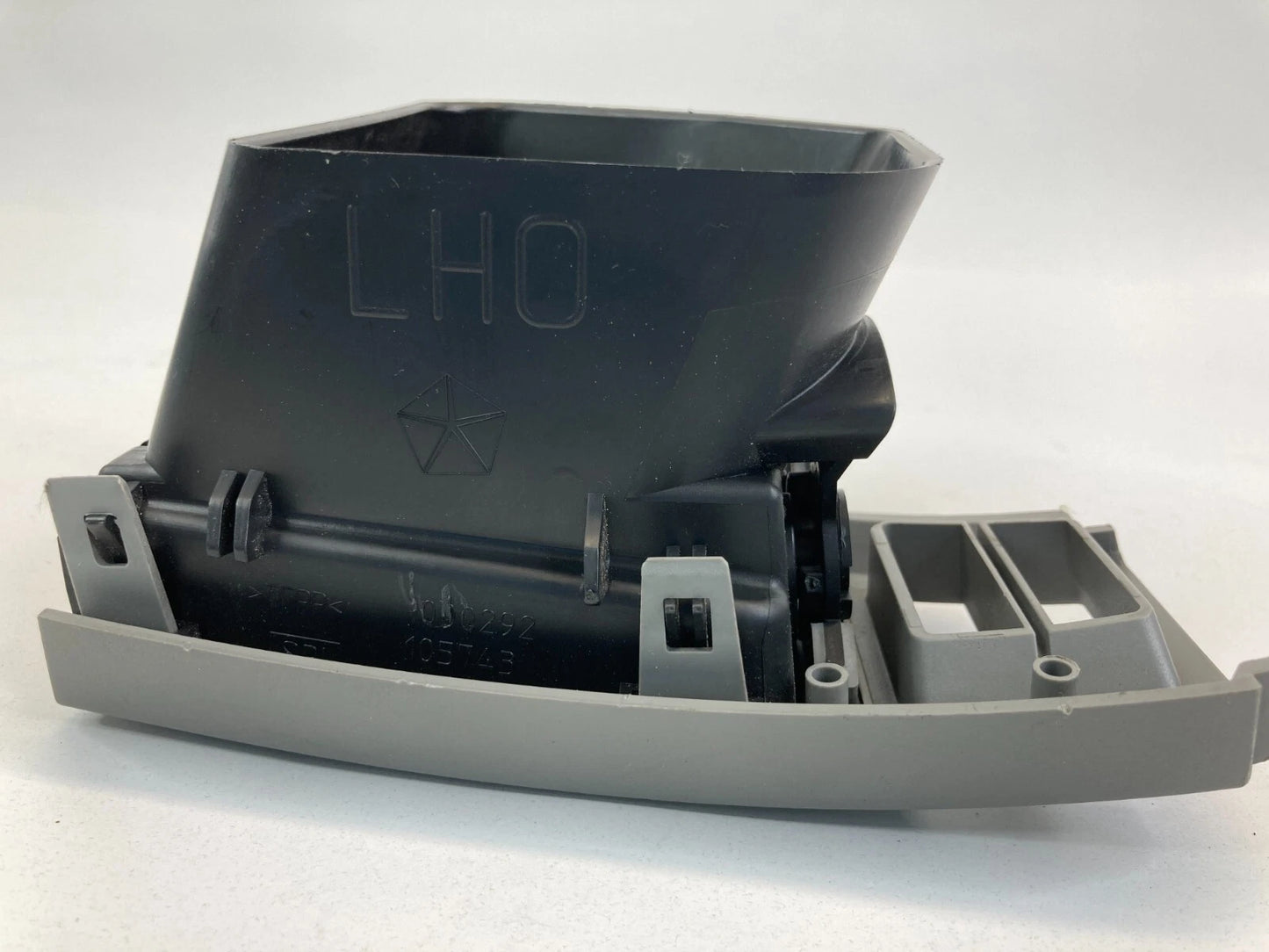 2007 2008 CHRYSLER SEBRING LEFT DRIVER SIDE DASH AC AIR VENT GRILLE DUCT OUTLET