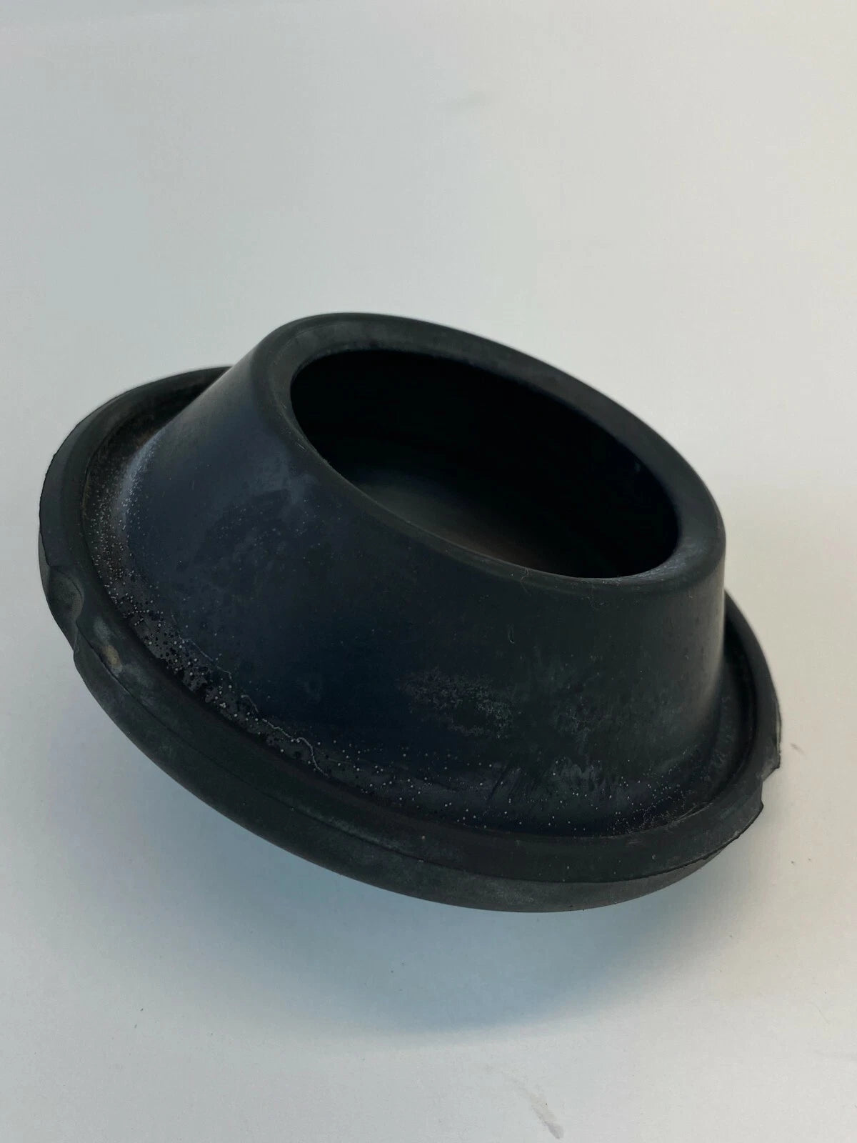 04-06 KIA AMANTI SEDAN FRONT SHOCK INSULATOR TOP CAP COVER TRIM 54648 3F000 OEM