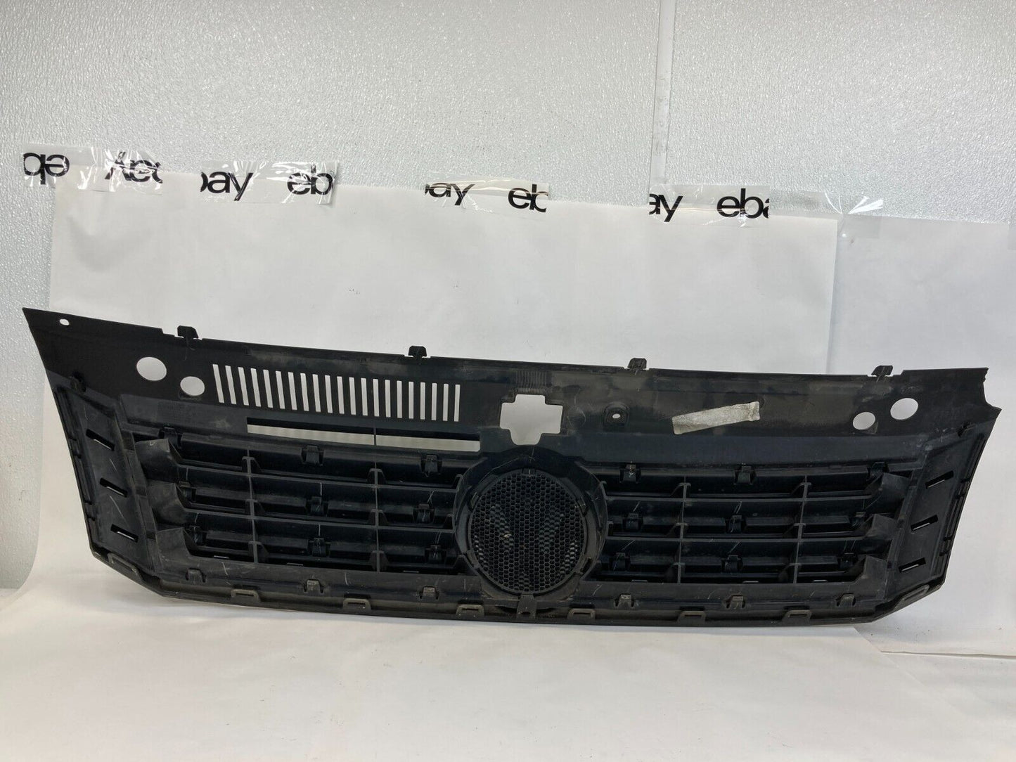 12-15 Volkswagen Passat Front Bumper Center Grill Grille w/ Emblem 561853651A