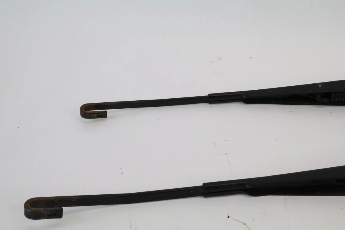 2002-2009 CHEVY TRAILBLAZER ENVOY FRONT WINDSHIELD WIPER ARMS PAIR LH & RH OEM