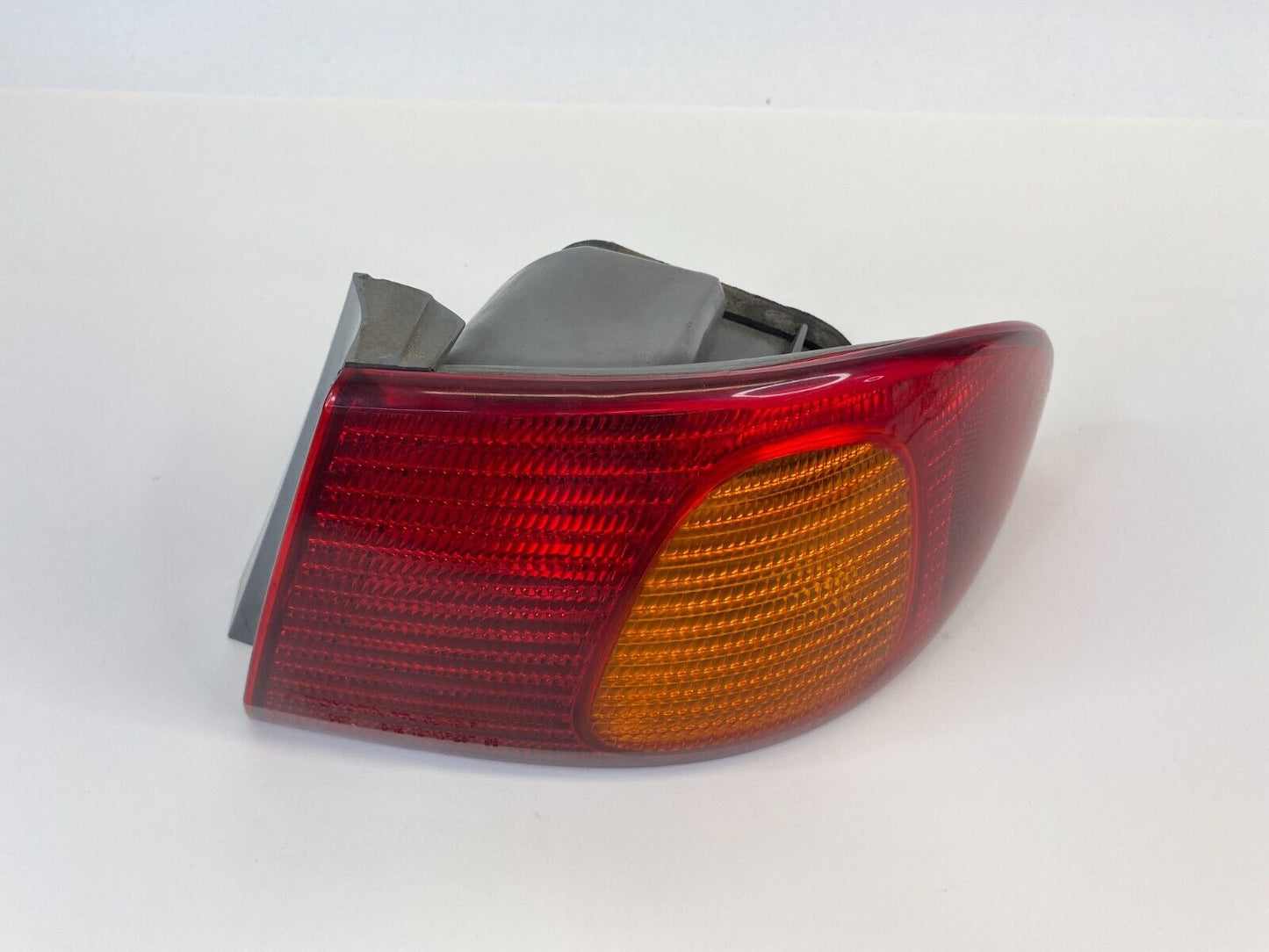 98-02 Toyota Corolla Sedan Right Passenger Outer Tail Light Lamp Taillight OEM