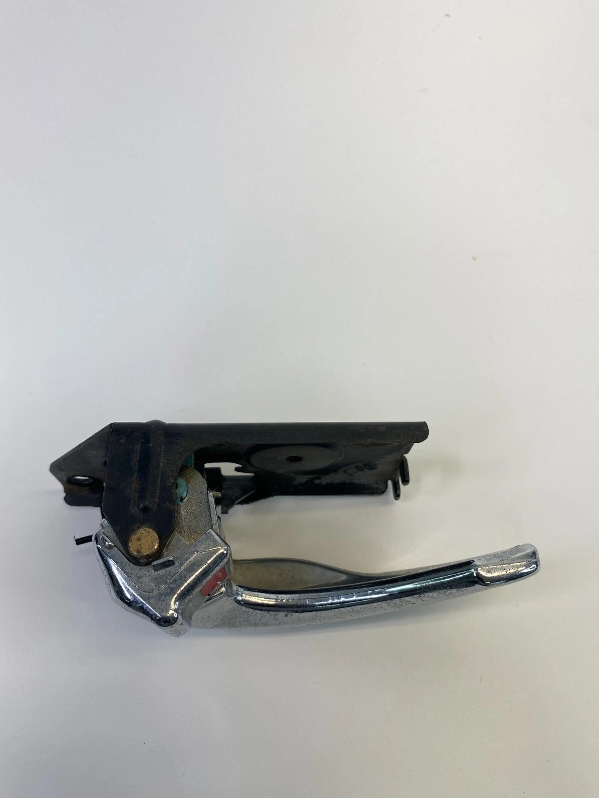 2002-2006 HYUNDAI SANTA FE REAR LEFT SIDE INTERIOR DOOR HANDLE ASSEMBLY
