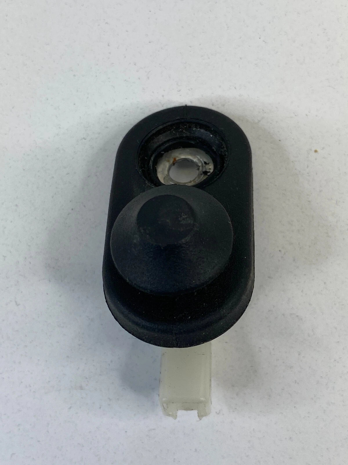 2009-2013 TOYOTA MATRIX REAR RIGHT SIDE DOOR COURTESY LIGHT AJAR JAMB SWITCH