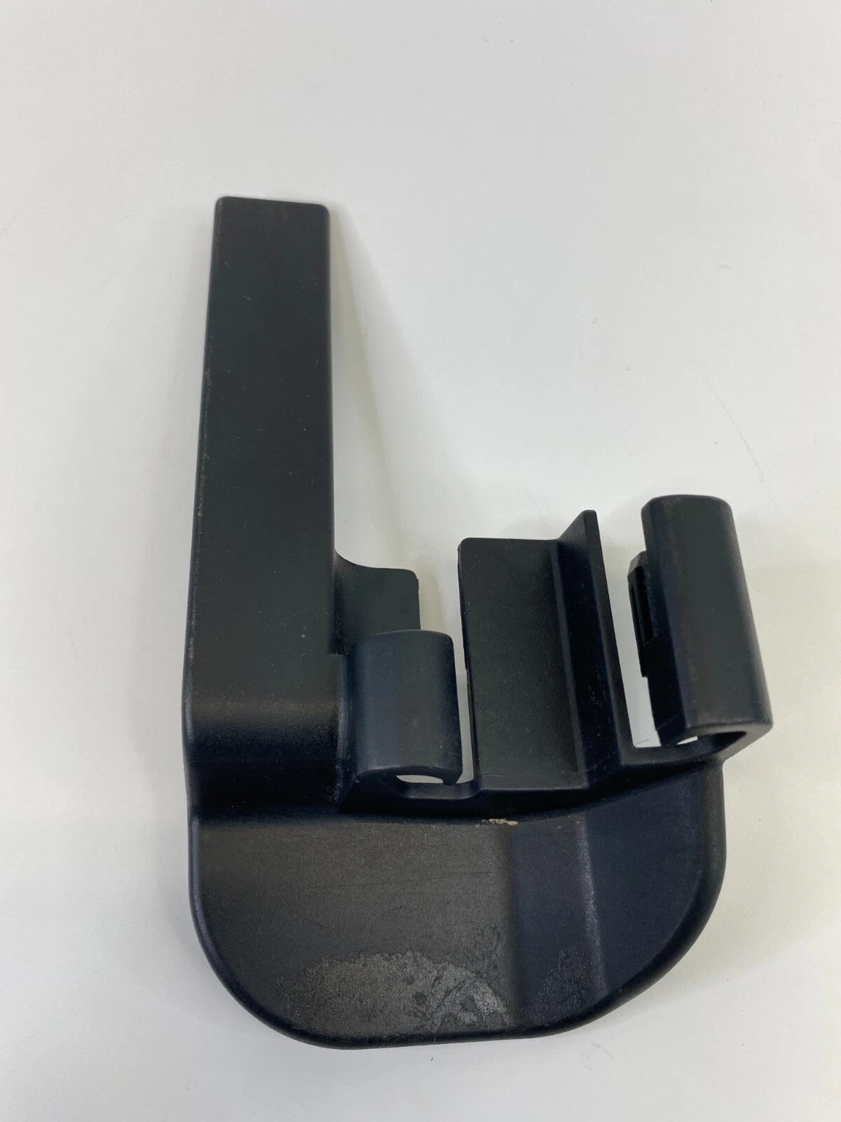 04-07 BMW 530I FRONT RIGHT SEAT TRACK INNER RAIL COVER TRIM CAP 52107007700 OEM