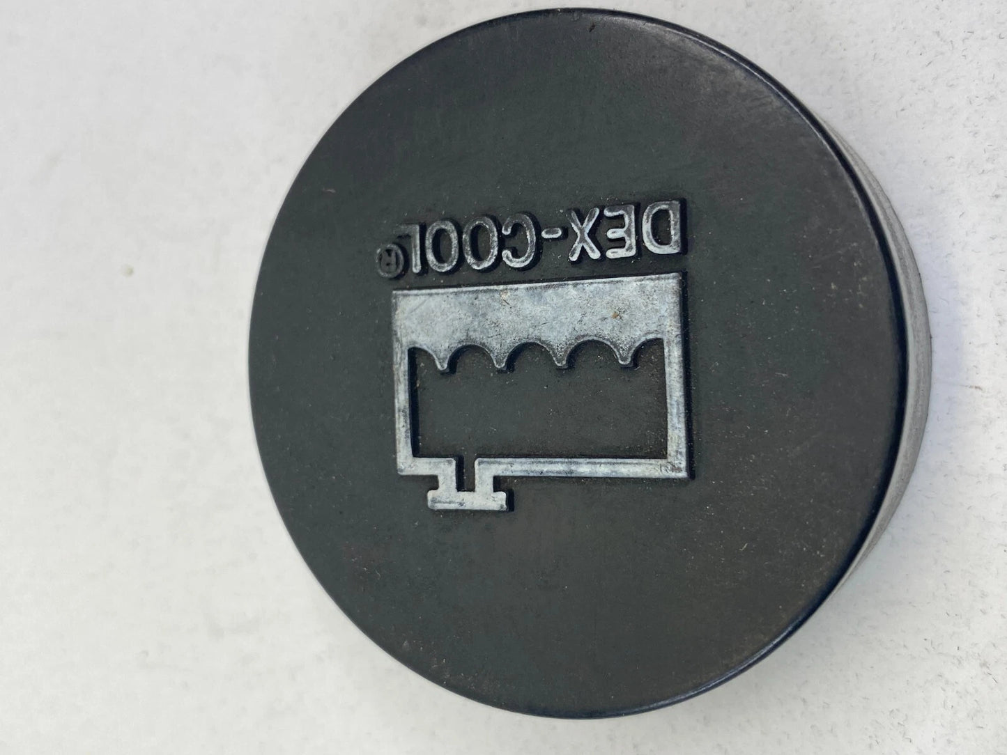 2005-2009 SAAB 9-7X 4.2L ENGINE RADIATOR COOLANT RESERVOIR COVER CAP LID