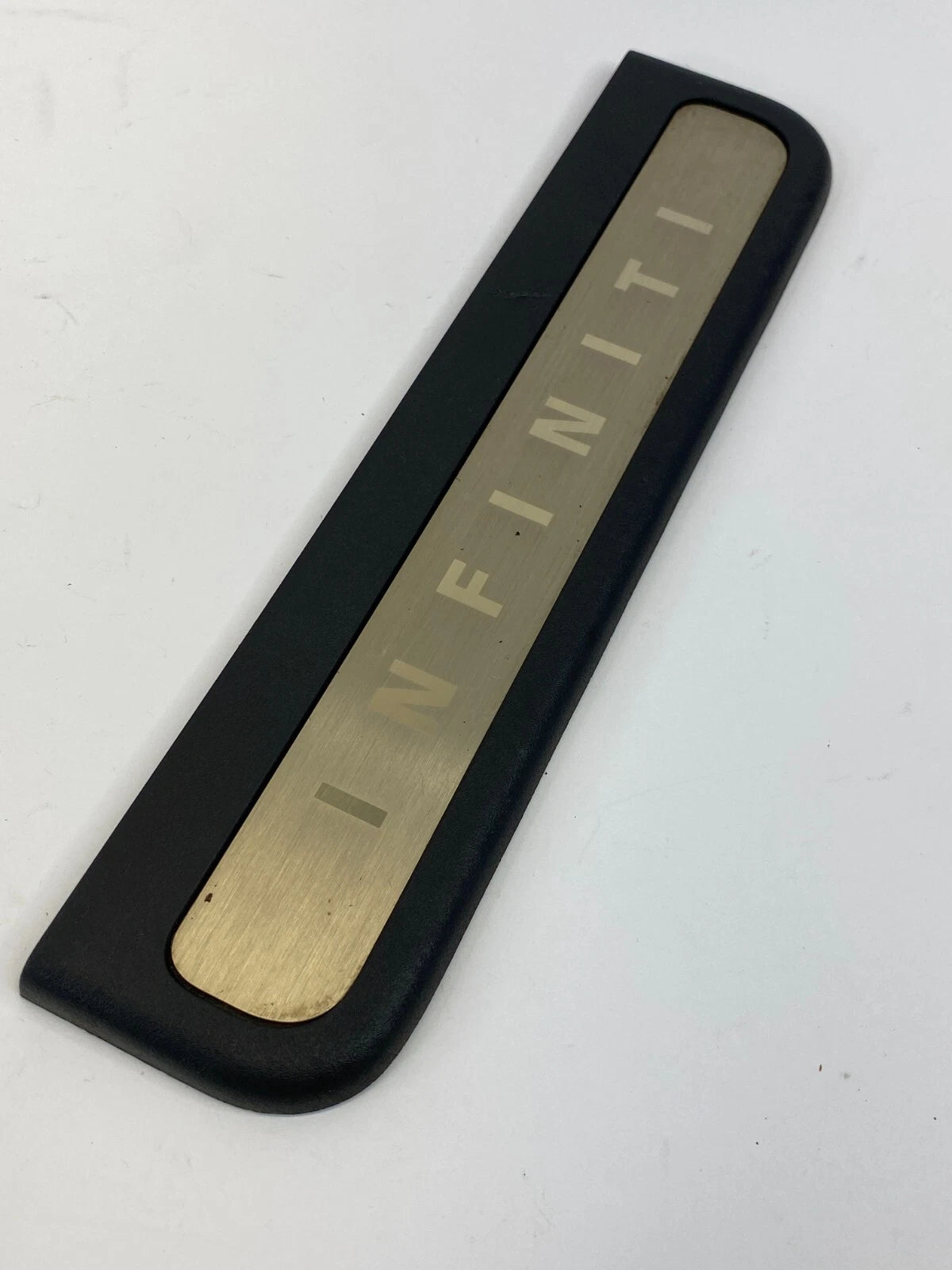 07 08 INFINITI G35 SEDAN REAR RH PASSENGER DOOR SILL SCUFF PLATE OEM 769B2-JK000