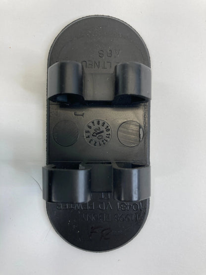 03-07 CADILLAC CTS FRONT RIGHT PASSENGER INNER DOOR SCREW COVER TRIM 10431VD OEM
