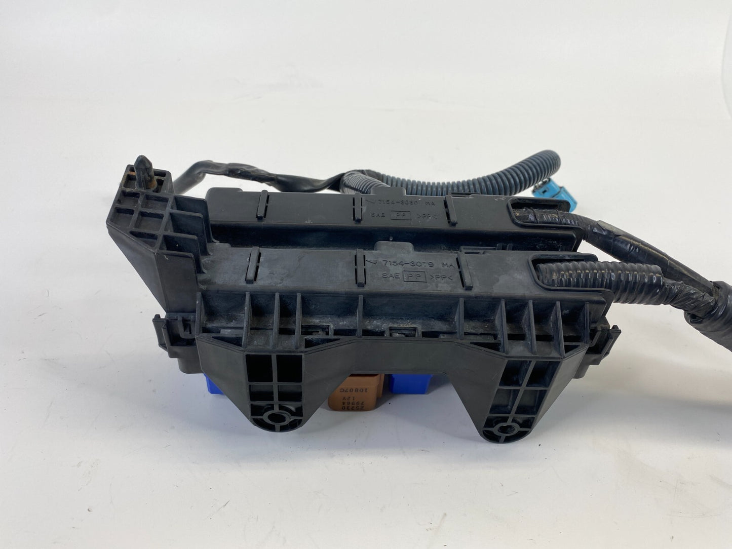 2001-2004 Nissan Pathfinder 3.5L Engine Left Side Relay Box Fusebox 7154-3079